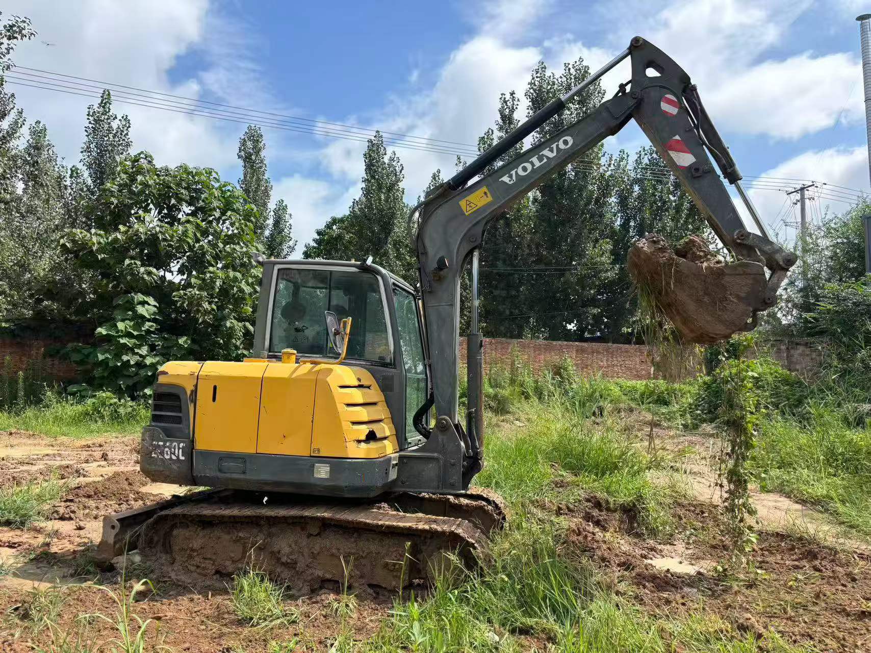 Buy Volvo EC60 Used Excavator / 1