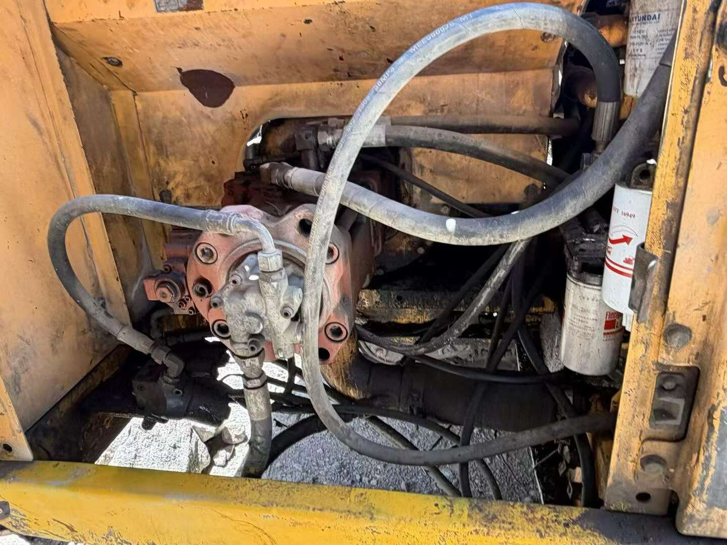 Buy Hyundai R215-7 Used Excavator / 6