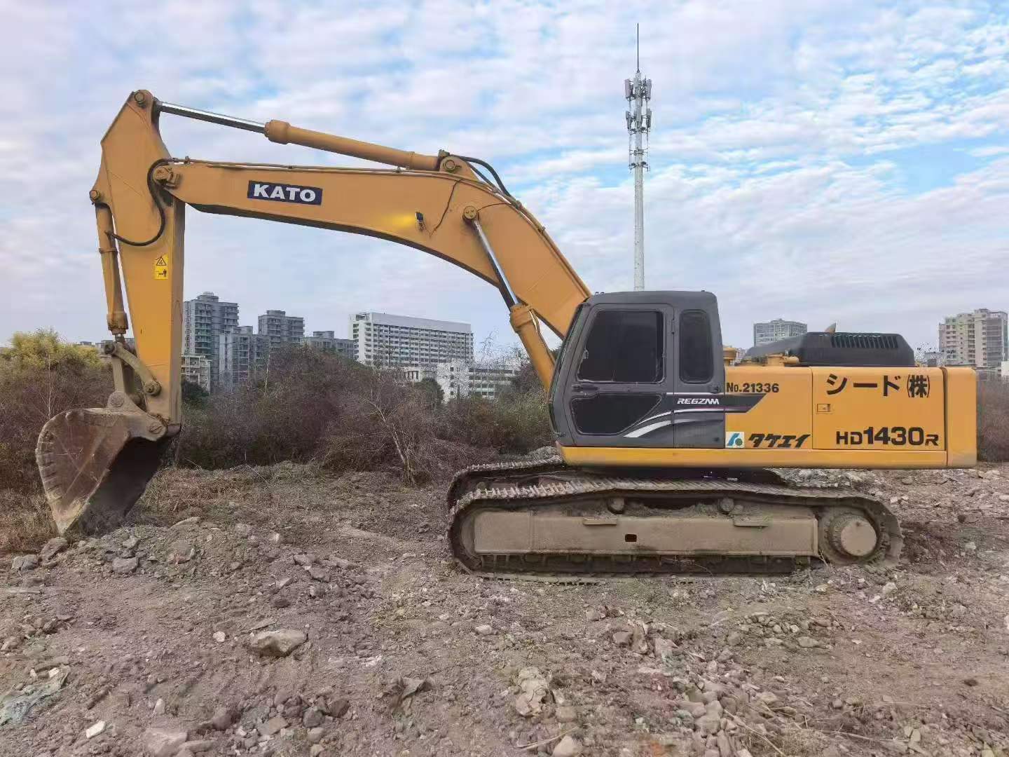 Buy Kato HD1430 Used Excavator / 2