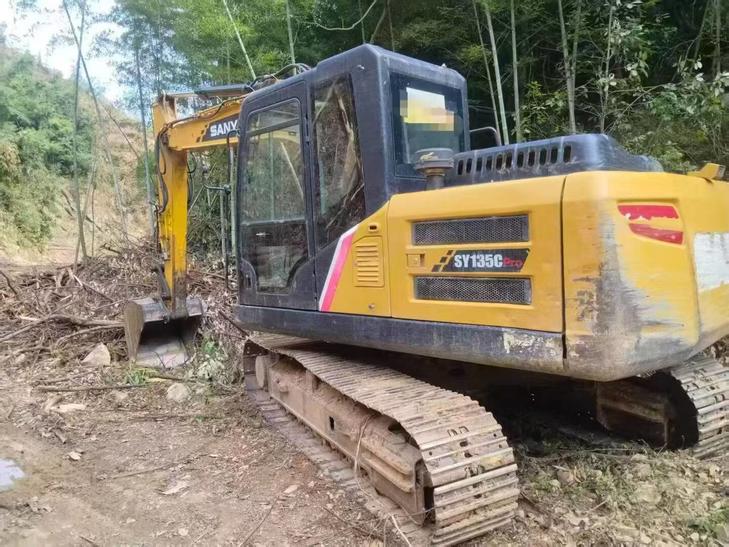 Buy Sany SY135 Used Excavator / 1
