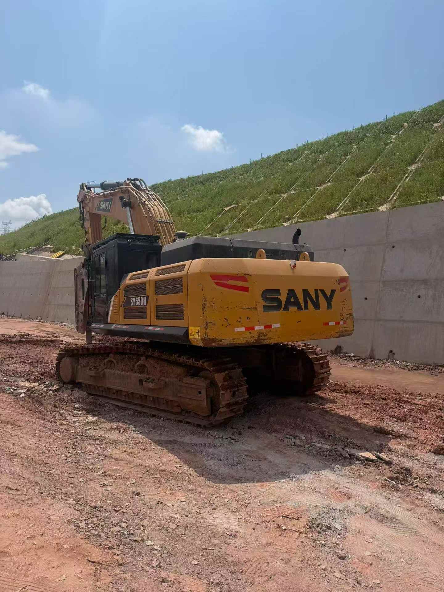 Buy Sany SY550H Used Excavator / 4