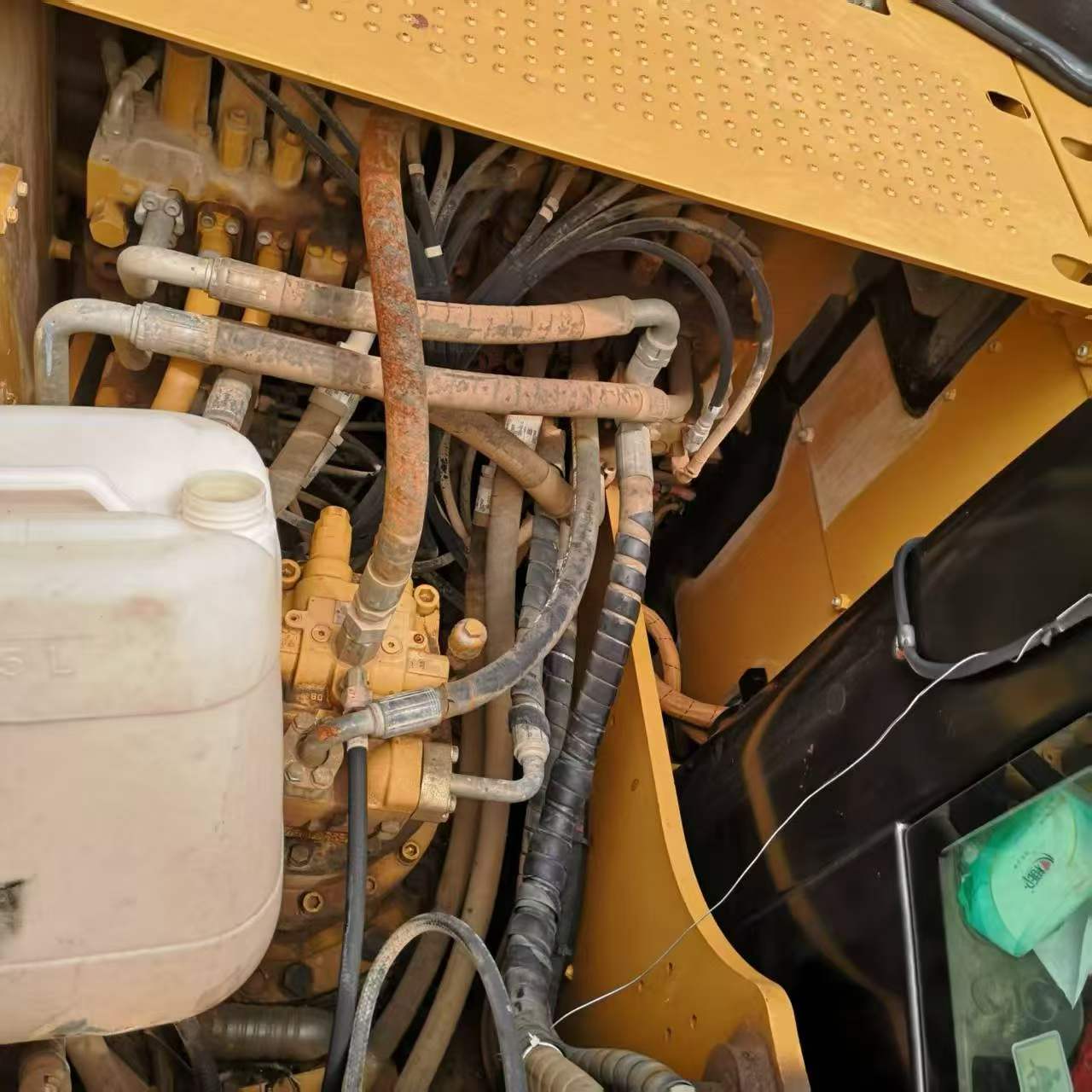 Buy Caterpillar 320D Used Excavator / 5 Buy Caterpillar 320D Used Excavator / 5