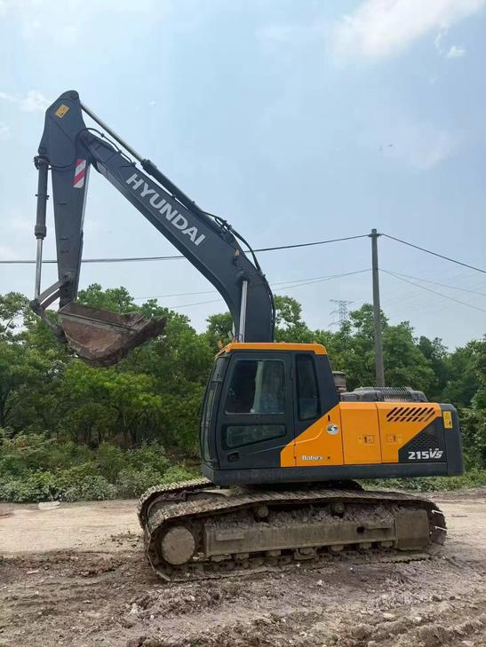 Buy Hyundai R215VS Used Excavator / 1