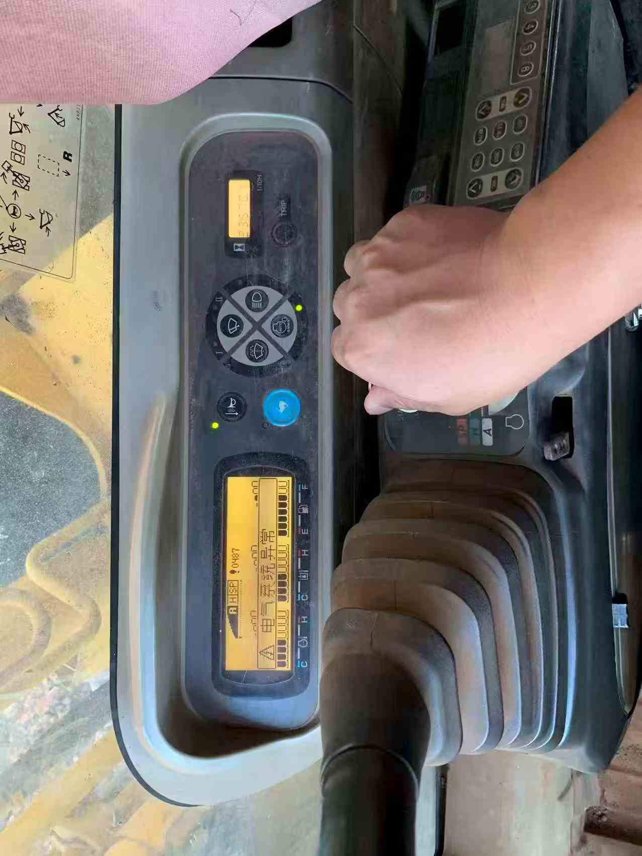 Buy Sumitomo SH210A5 Used Excavator / 9 Buy Sumitomo SH210A5 Used Excavator / 9