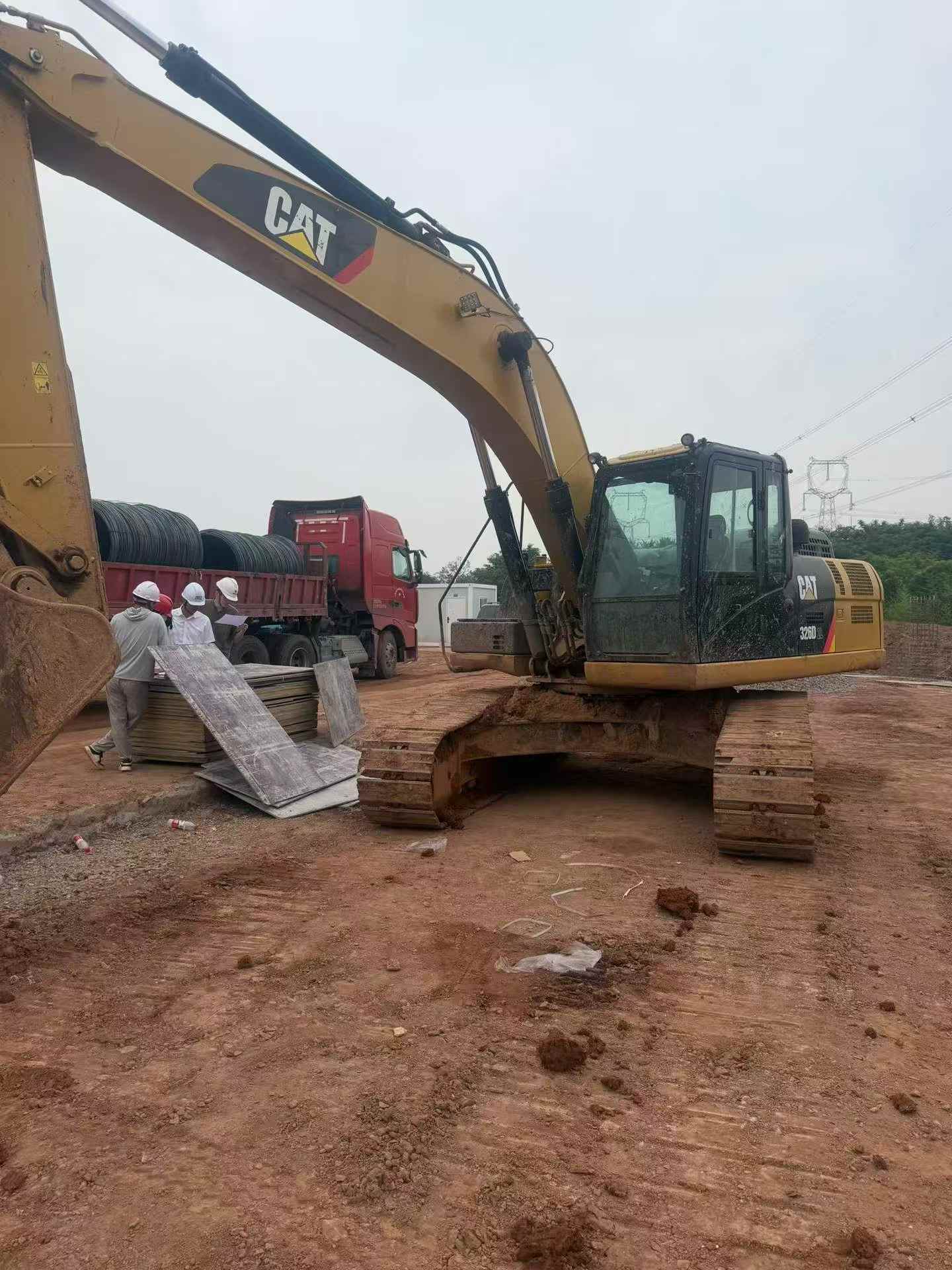 Buy Caterpillar 326DL Used Excavator / 1