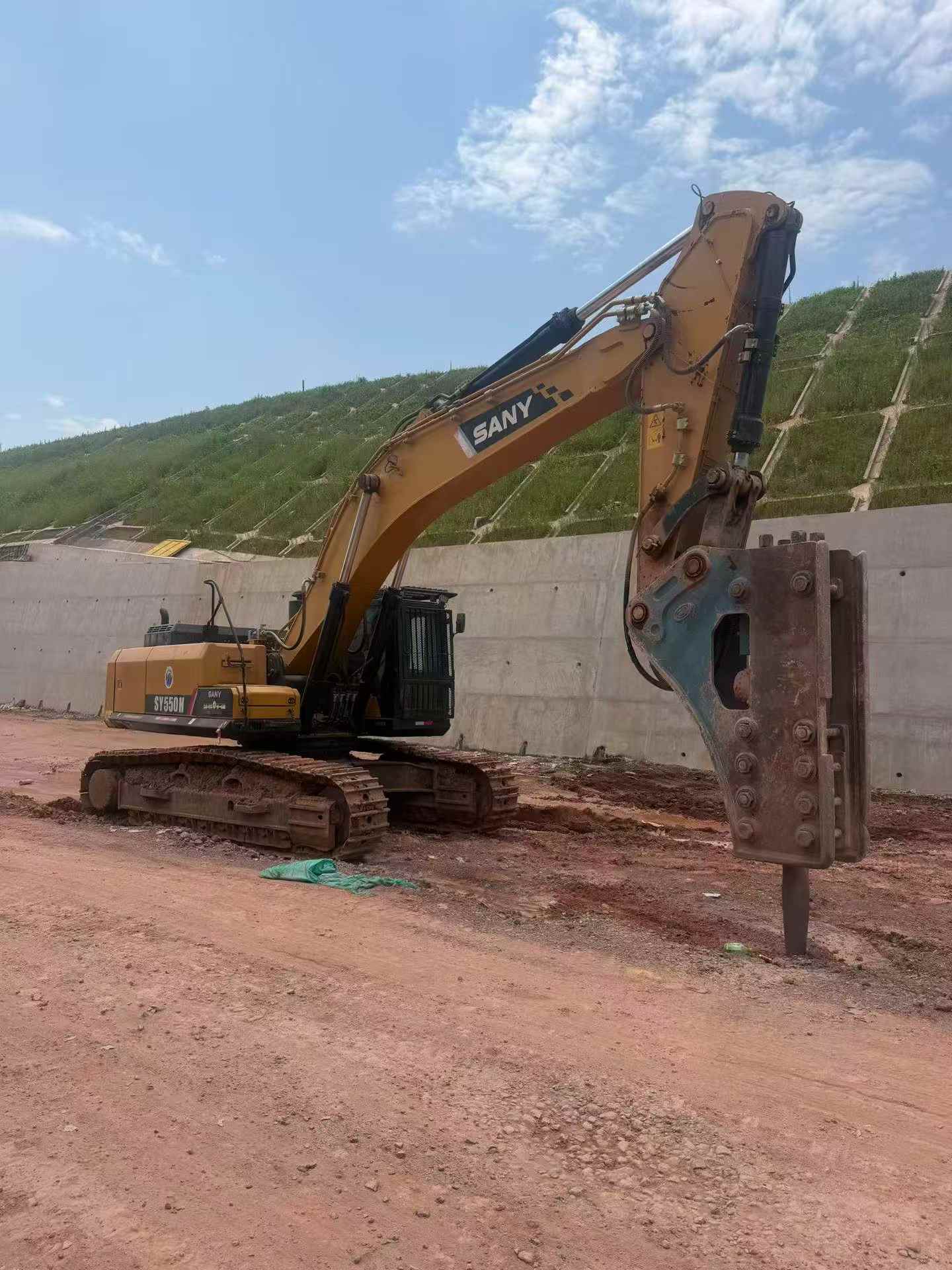 Buy Sany SY550H Used Excavator / 2