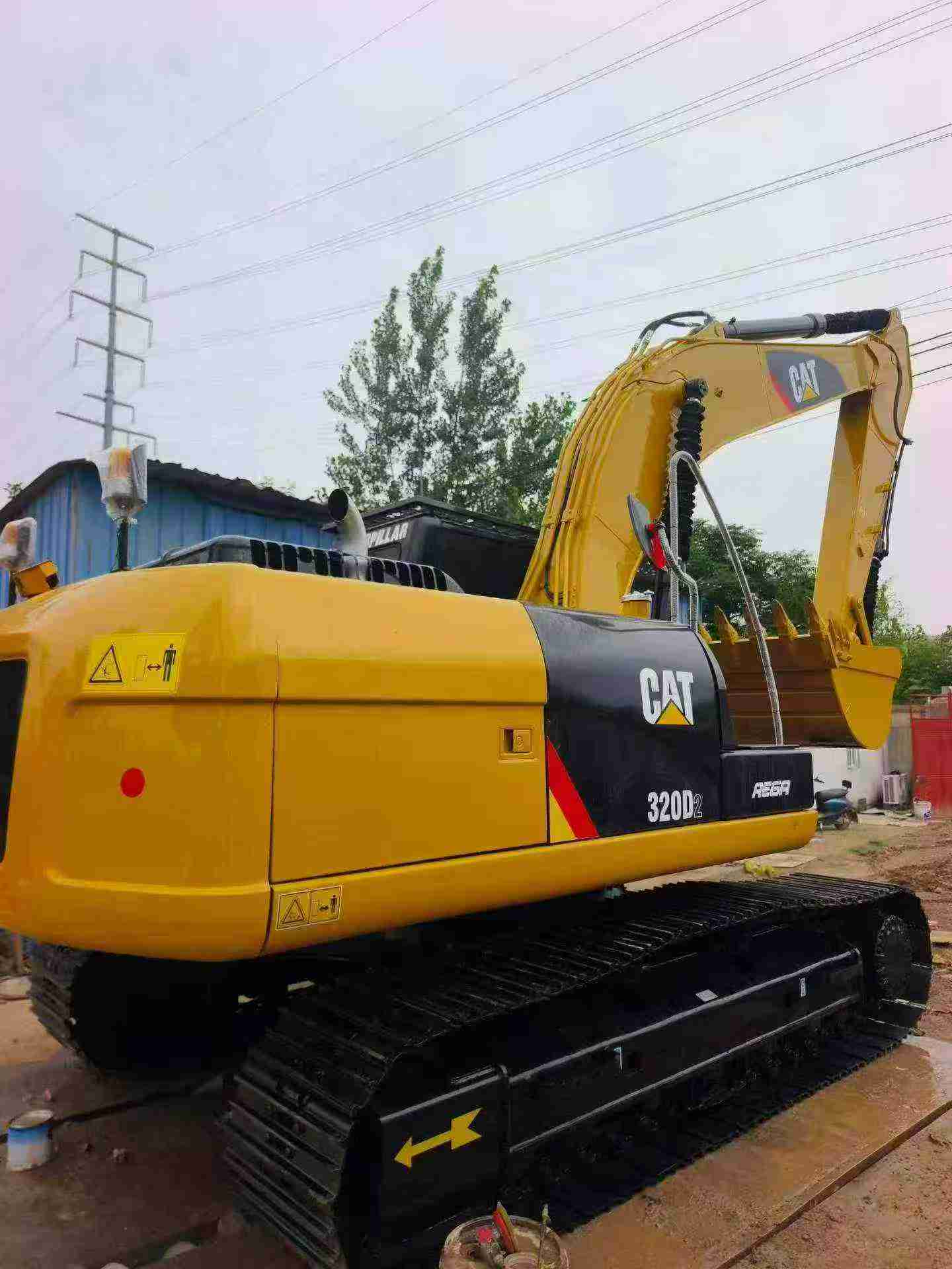 Buy Caterpillar 320D Used Excavator / 6