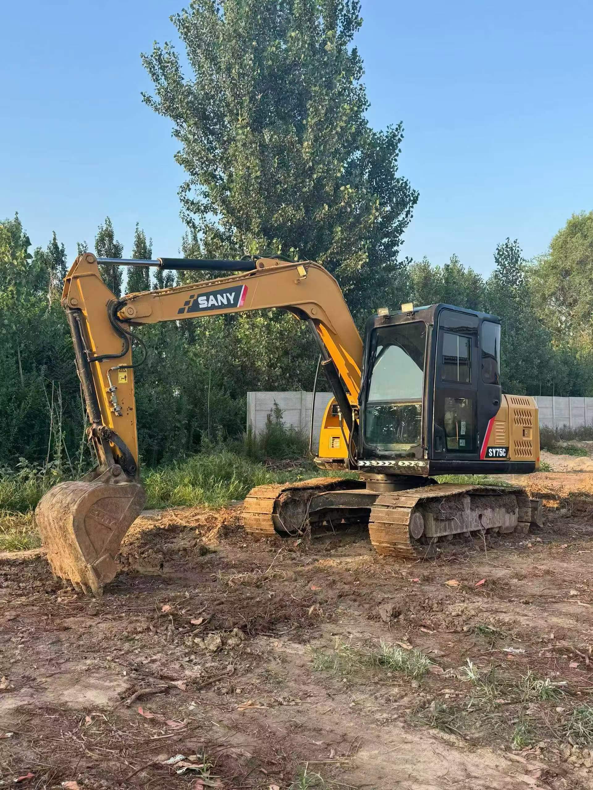 Buy Sany SY75 Used Excavator / 5 Buy Sany SY75 Used Excavator / 5