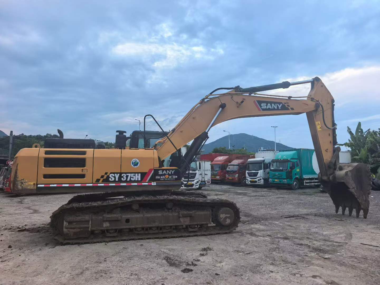 Buy Sany SY375H Used Excavator / 2