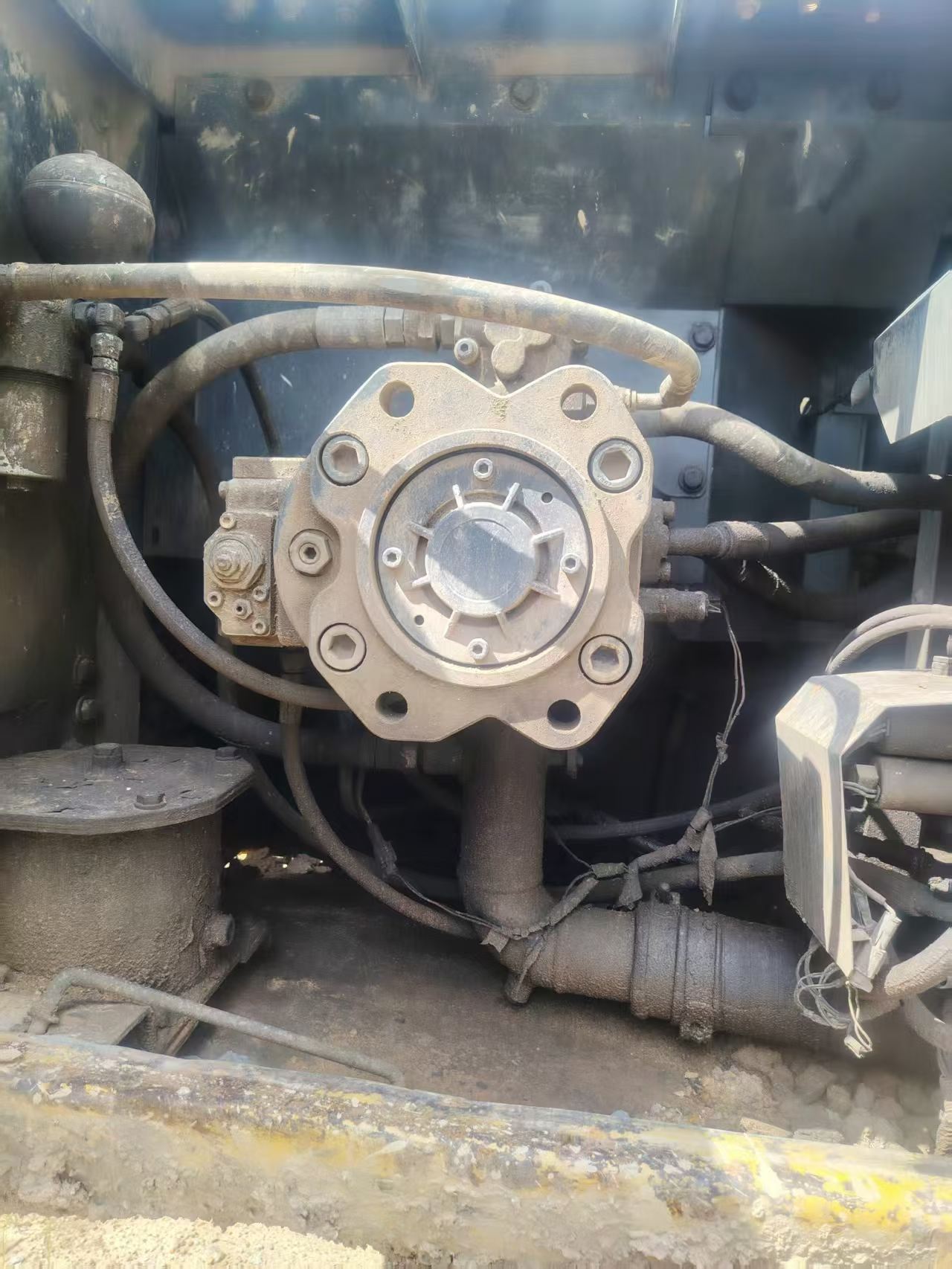 Buy Sumitomo SH200A3 Used Excavator / 6 Buy Sumitomo SH200A3 Used Excavator / 6