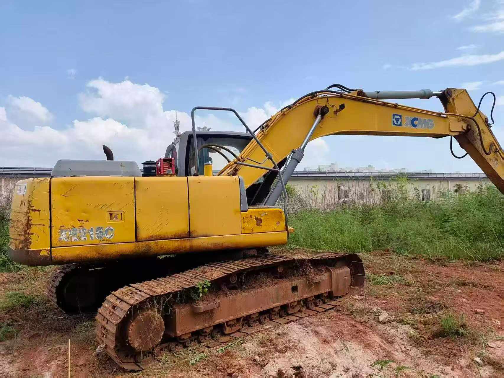 Buy XCMG XE215C Used Excavator / 2 Buy XCMG XE215C Used Excavator / 2