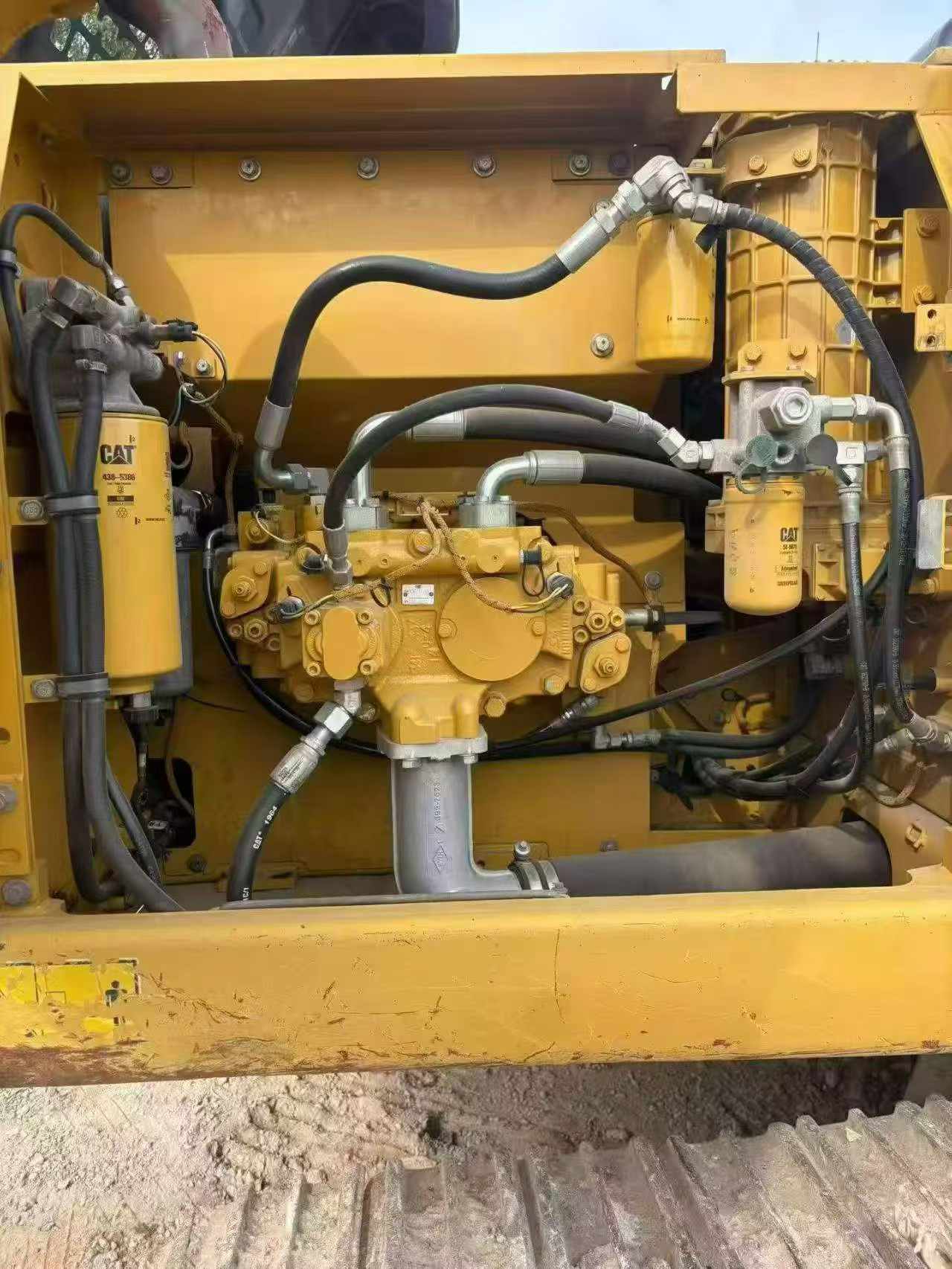 Buy Caterpillar 323 Used Excavator / 5