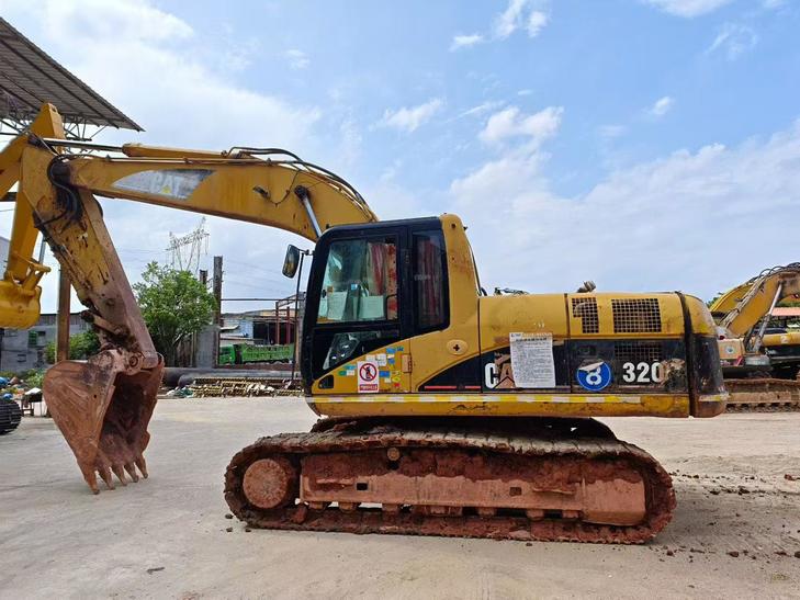 Buy Caterpillar 320C Used Excavator / 1