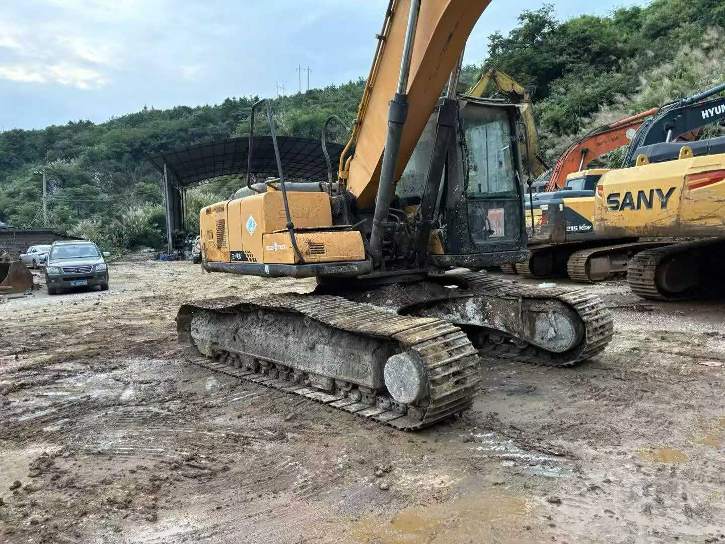 Buy Sany SY225C-8 Used Excavator / 4 Buy Sany SY225C-8 Used Excavator / 4