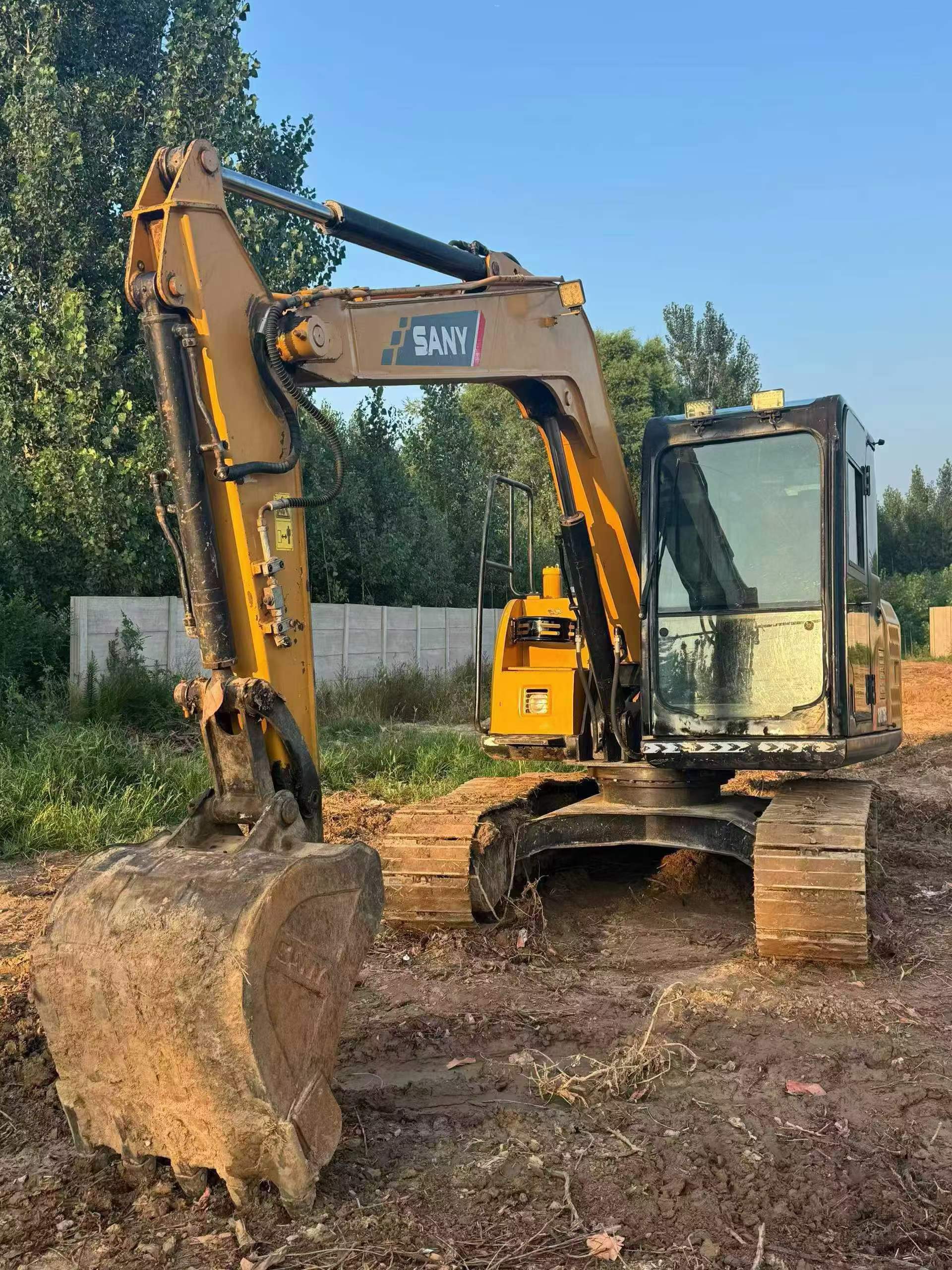 Buy Sany SY75 Used Excavator / 4 Buy Sany SY75 Used Excavator / 4