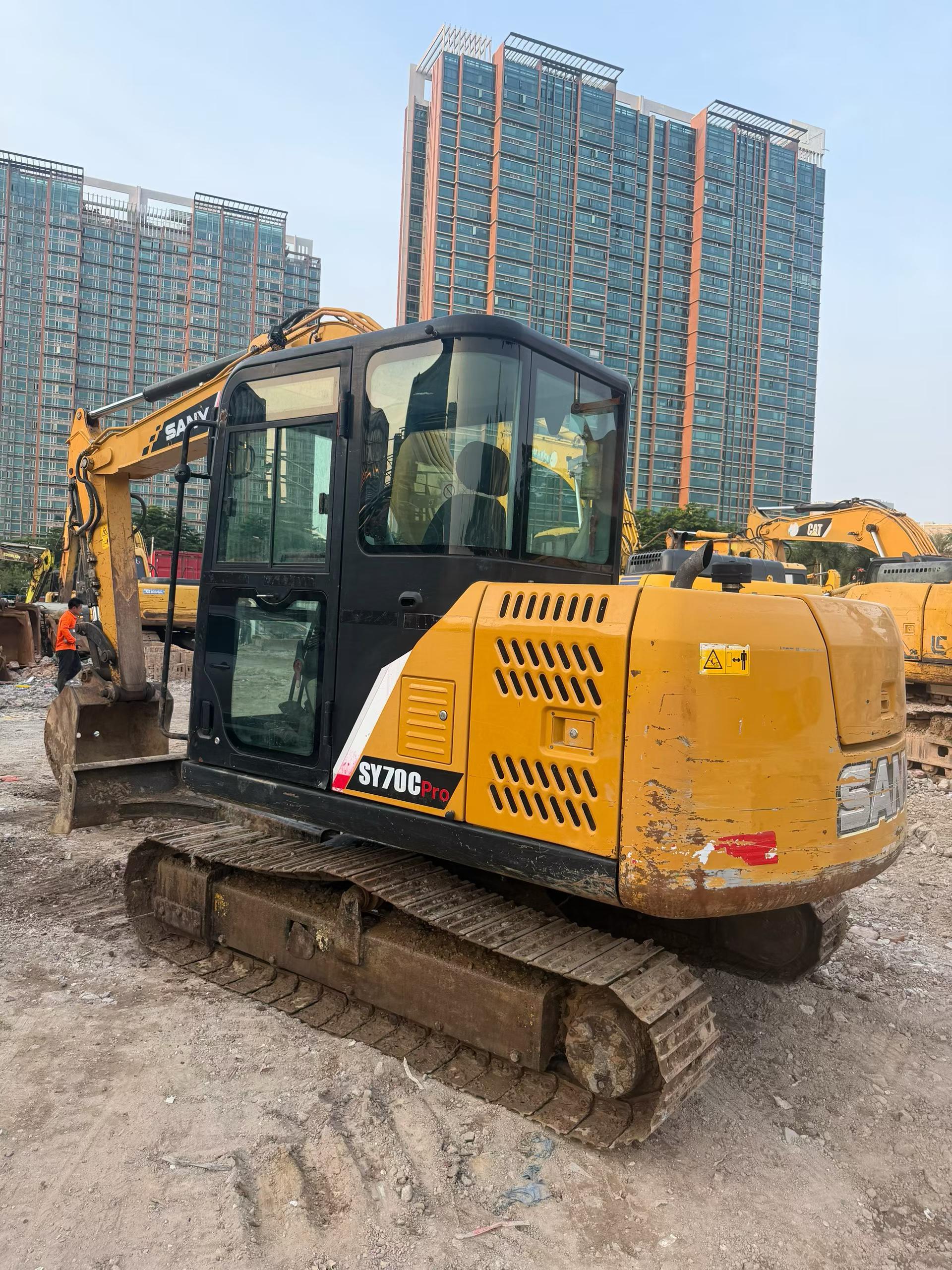 Buy Sany SY70C Used Excavator / 2