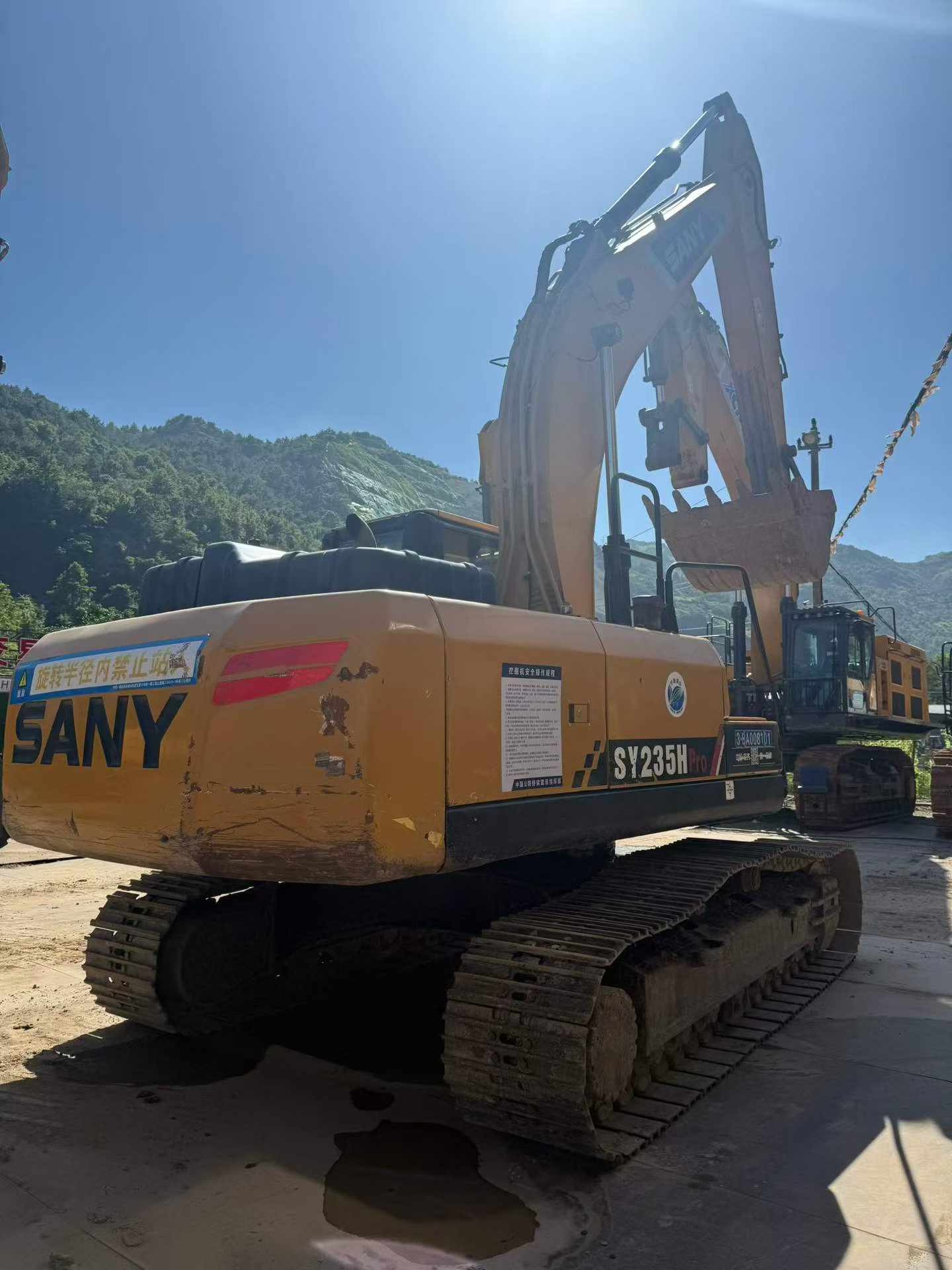 Buy Sany SY215H Used Excavator / 4 Buy Sany SY215H Used Excavator / 4