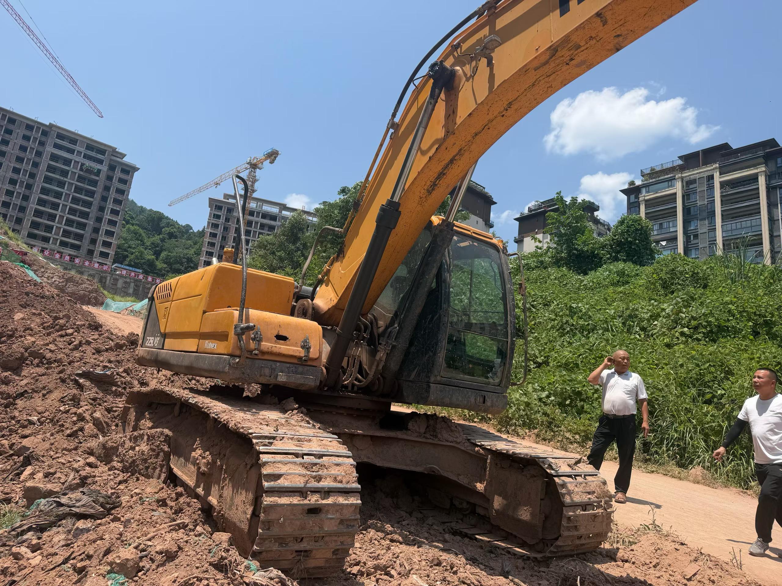 Buy Hyundai R225-7 Used Excavator / 2