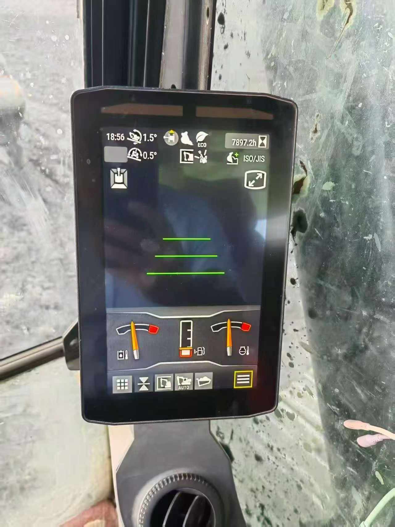Buy Caterpillar 323 Used Excavator / 4