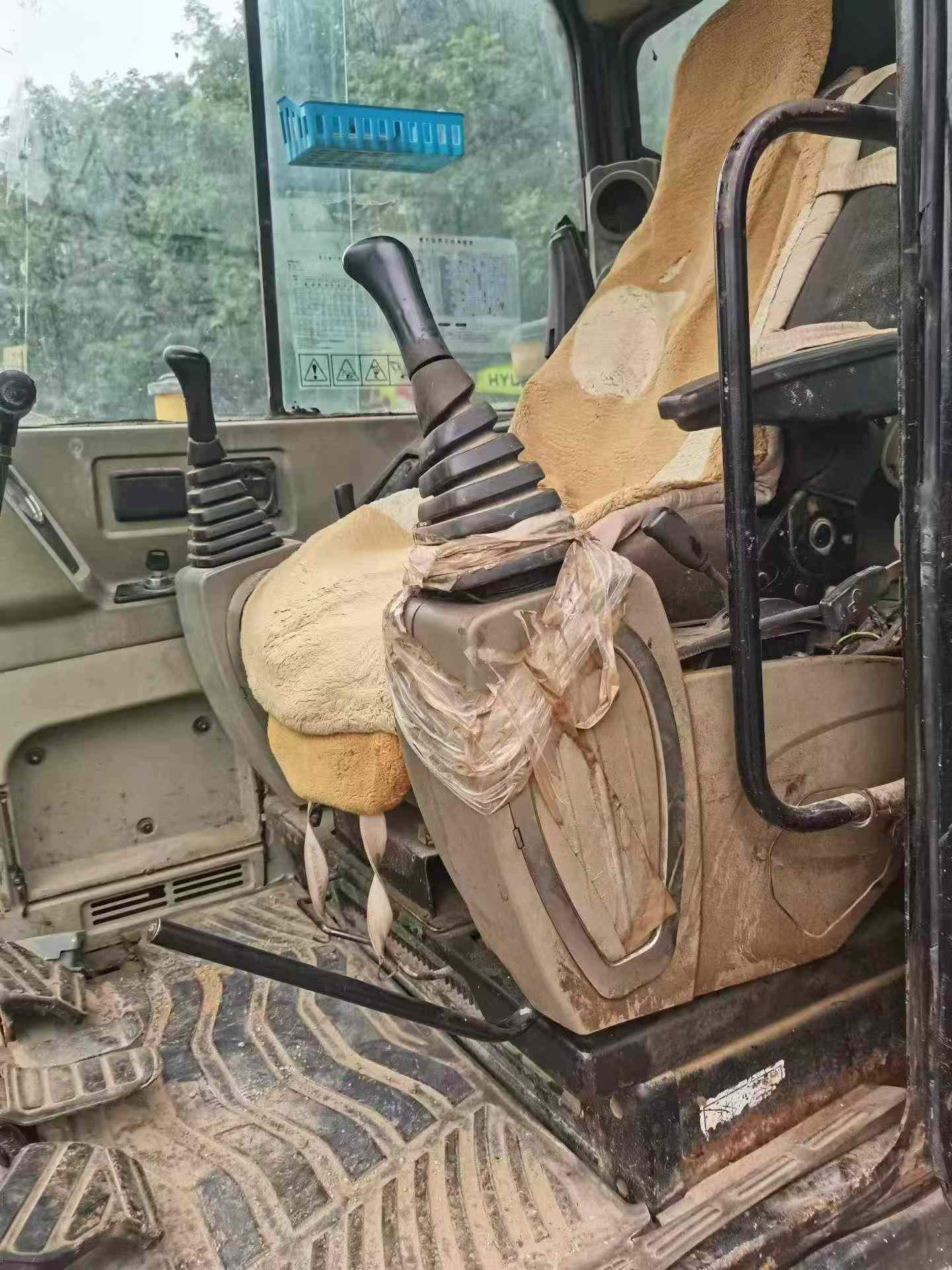 Buy Hyundai R60-7 Used Excavator / 4