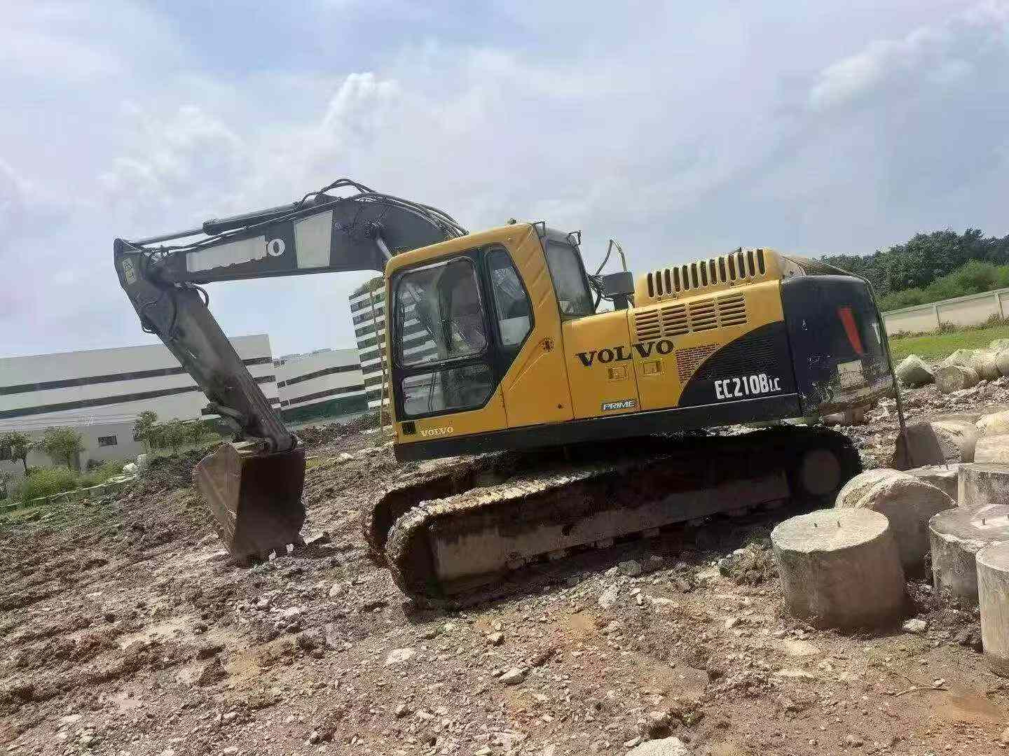 Buy Volvo EC210B Used Excavator / 3