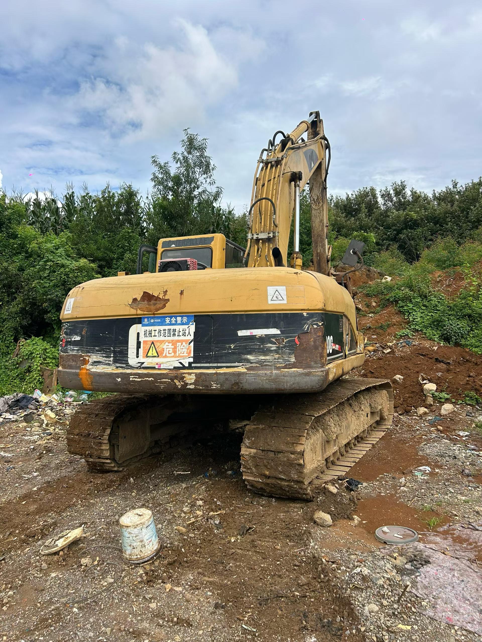 Buy Caterpillar 320C Used Excavator / 2 Buy Caterpillar 320C Used Excavator / 2