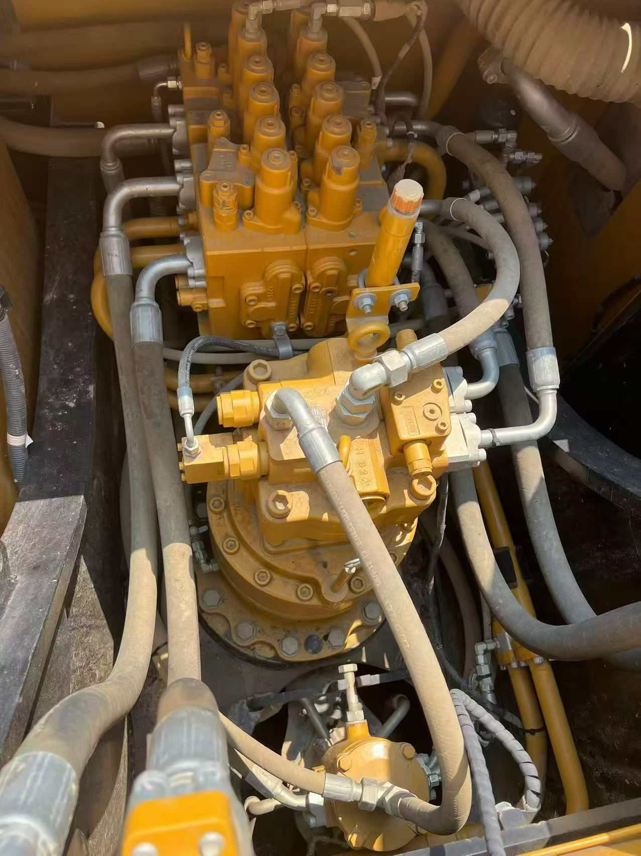 Buy Sany SY215C Used Excavator / 4