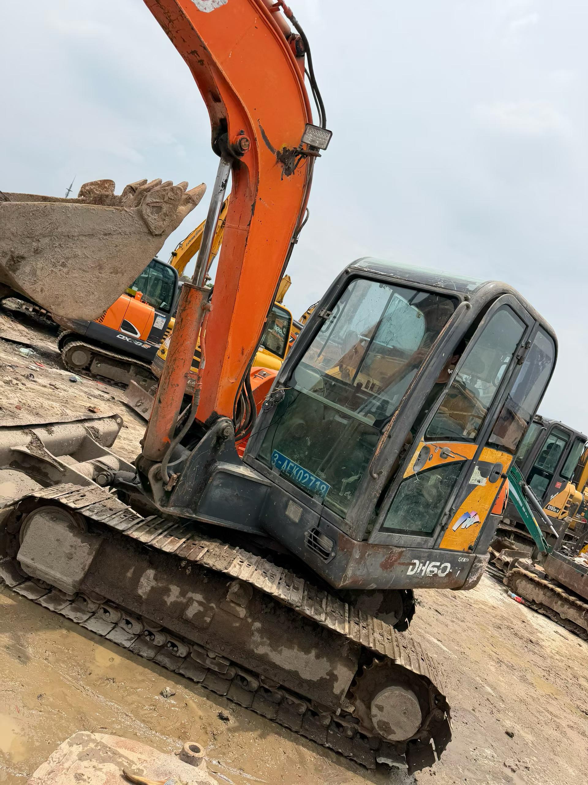 Buy Doosan DH60 Used Excavator / 8 Buy Doosan DH60 Used Excavator / 8