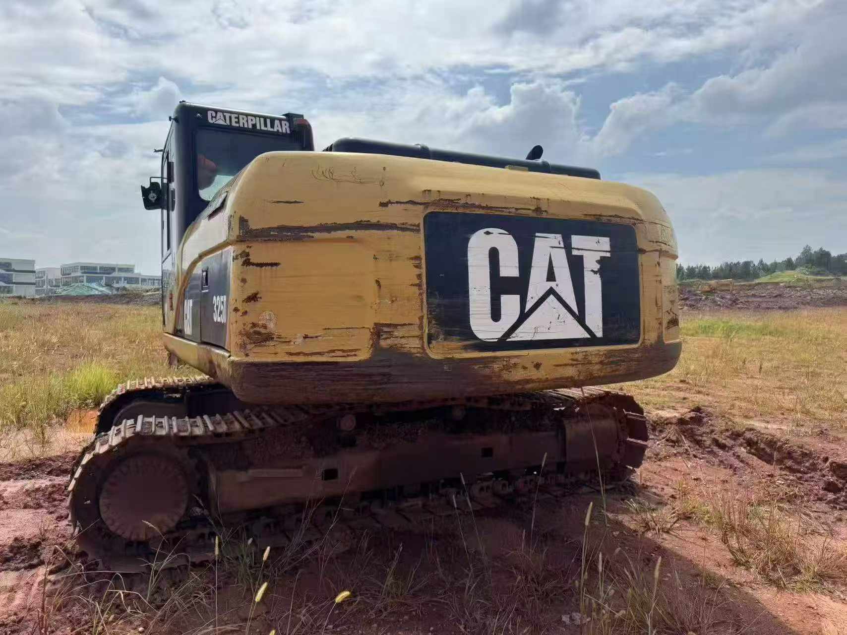 Buy Caterpillar 320D Used Excavator / 2 Buy Caterpillar 320D Used Excavator / 2