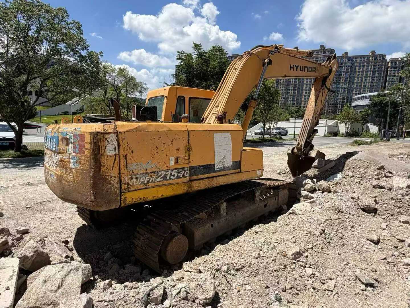 Buy Hyundai R215-7 Used Excavator / 3