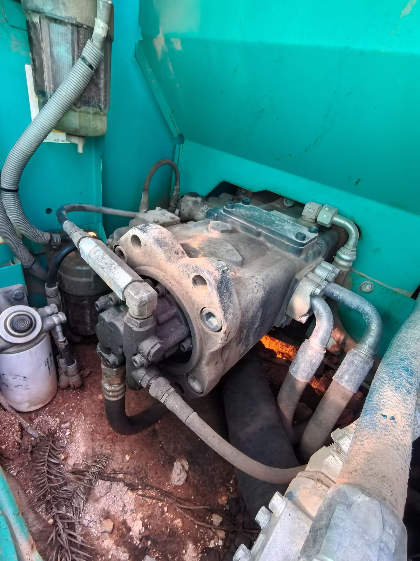 Buy Kobelco SK210 Used Excavator / 4