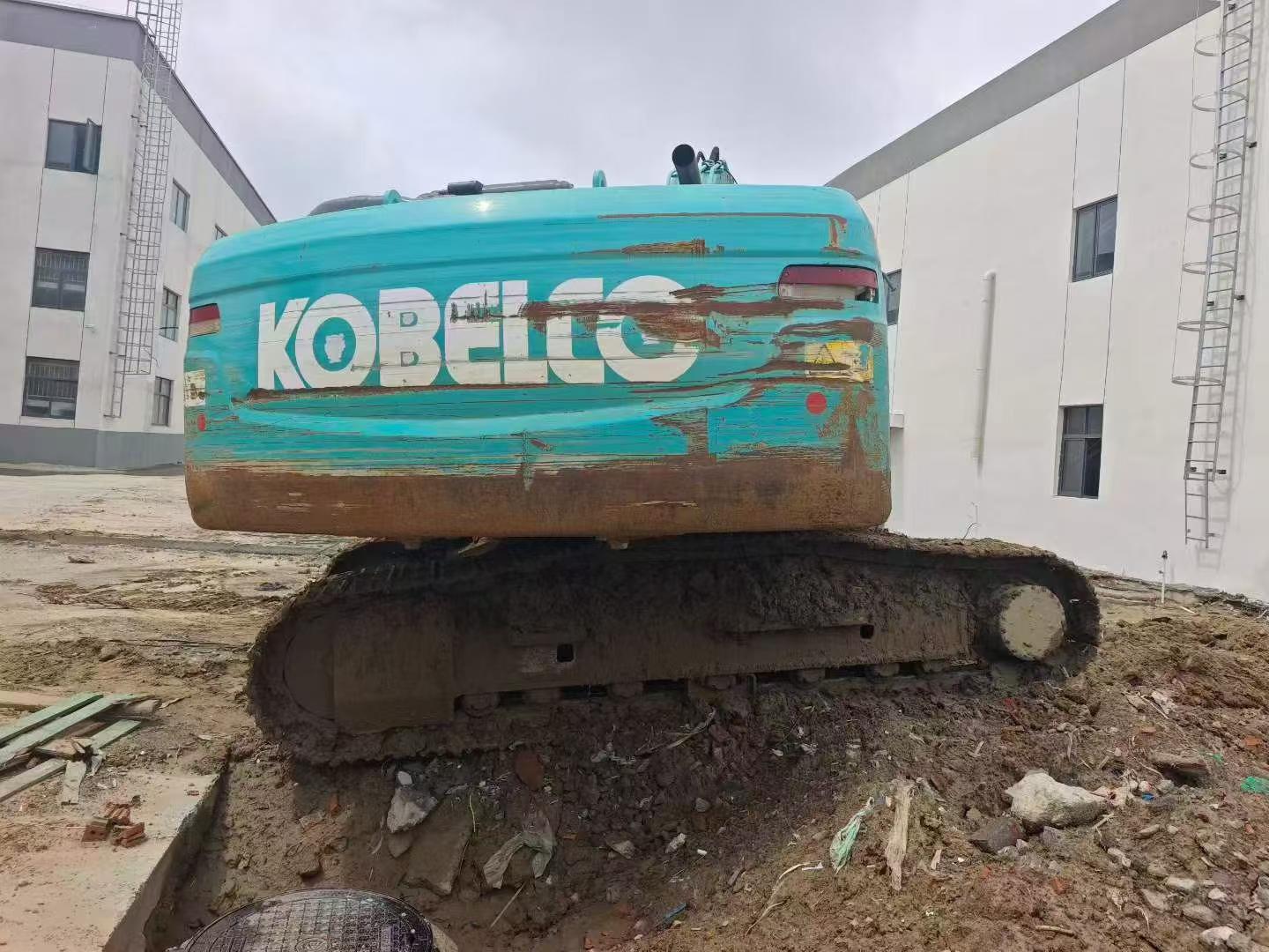 Buy Kobelco SK200 Used Excavator / 3 Buy Kobelco SK200 Used Excavator / 3