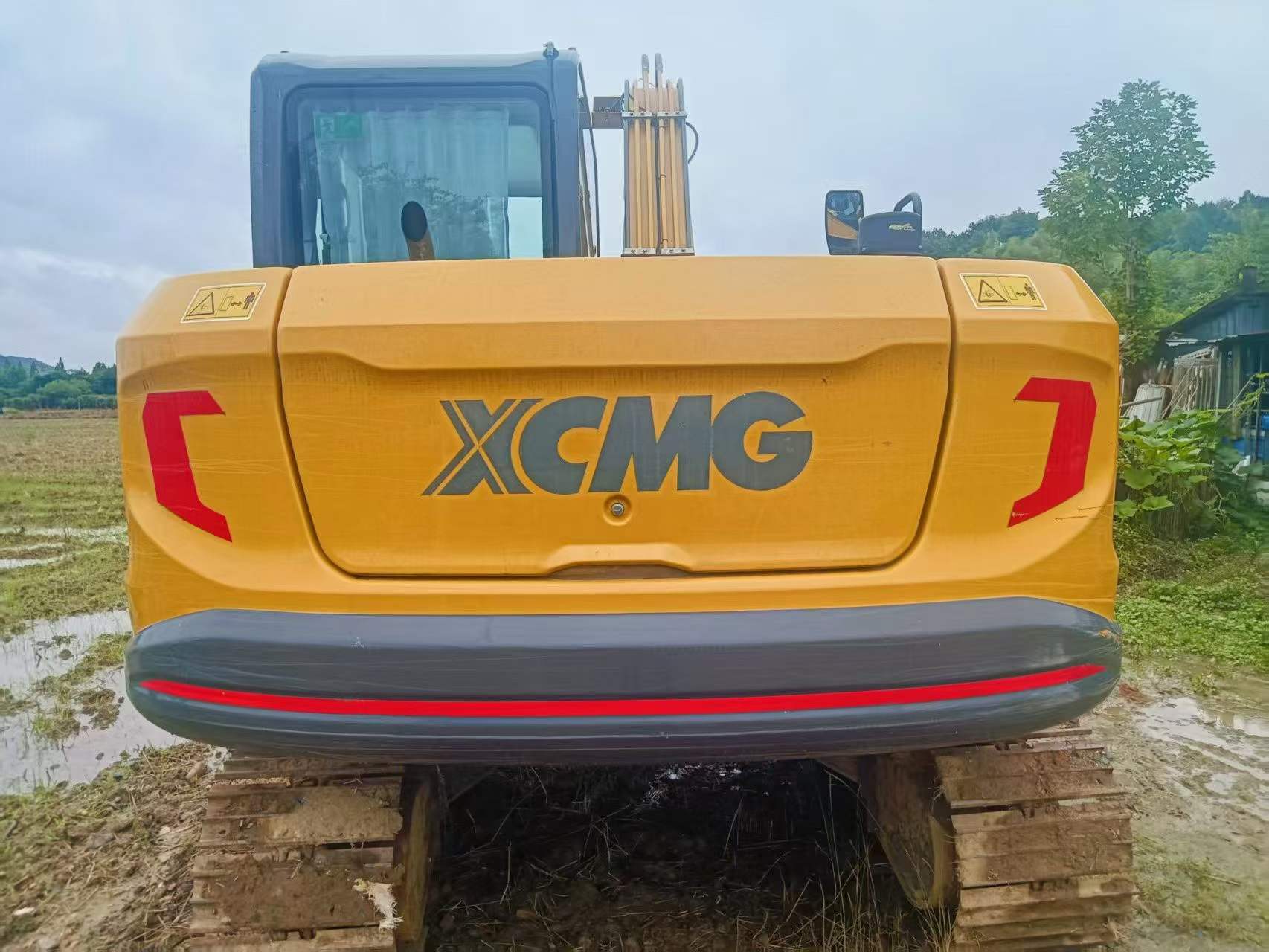 Buy XCMG XE75C Used Excavator / 1