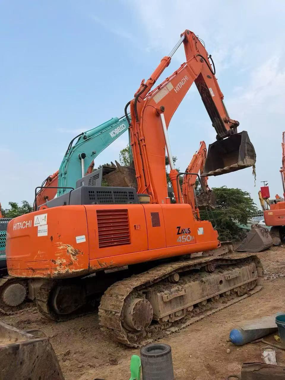 Buy Komatsu PC200-6 Used Excavator / 3 Buy Komatsu PC200-6 Used Excavator / 3