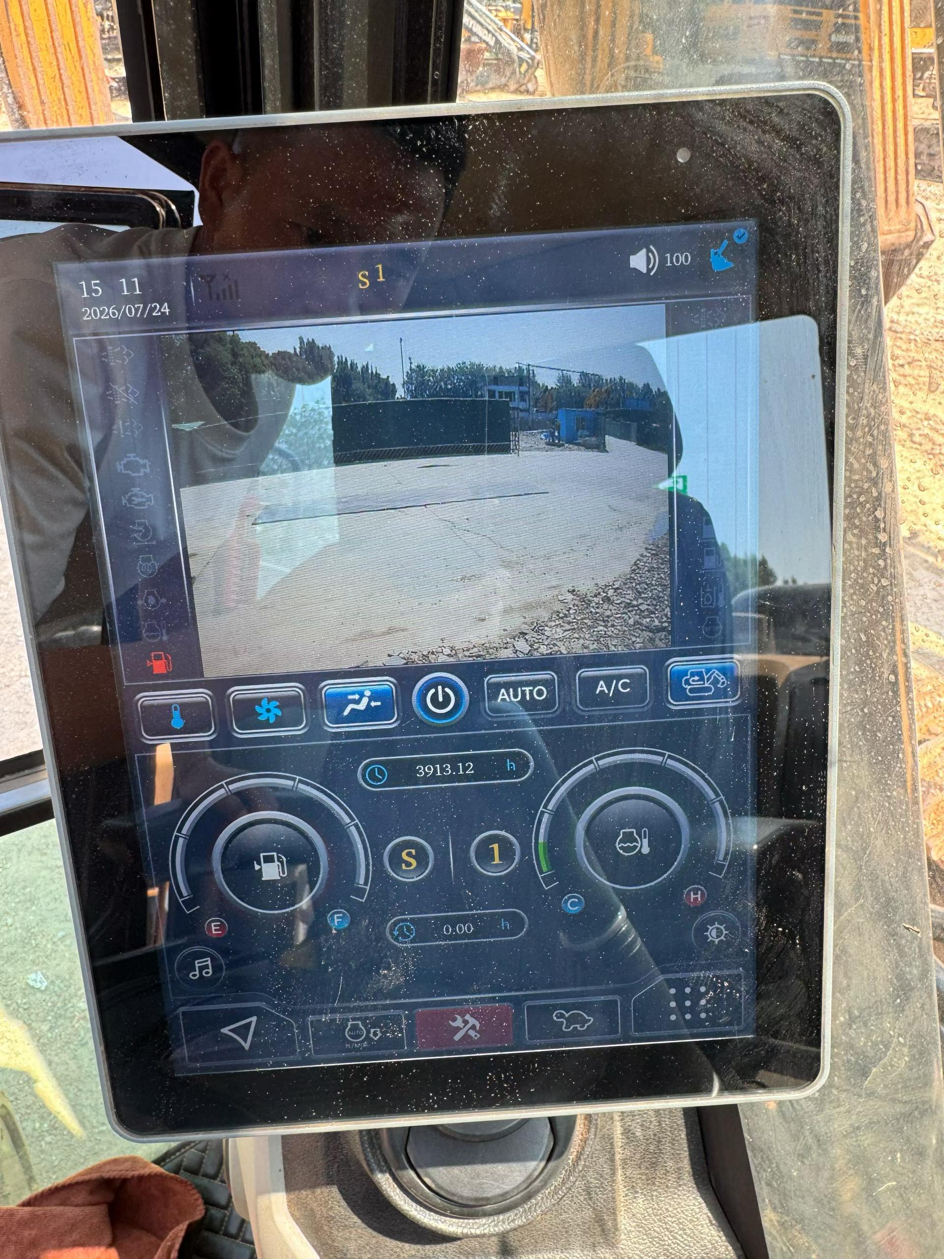 Buy Sany SY235C Used Excavator / 5 Buy Sany SY235C Used Excavator / 5