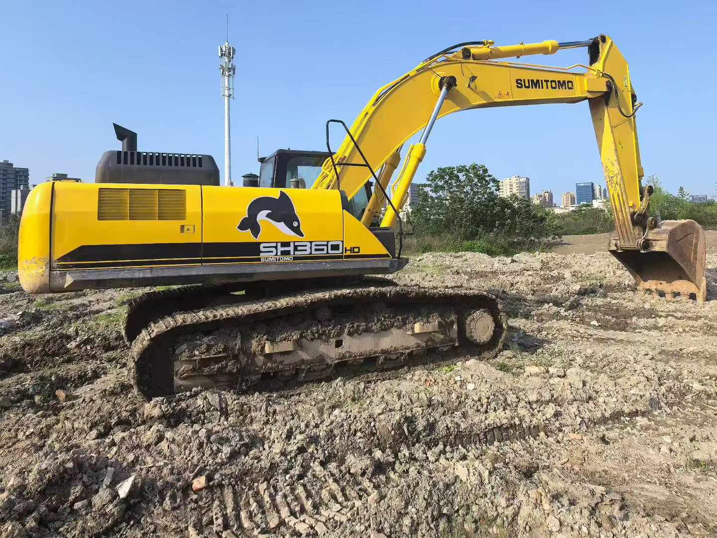 شراء حفارة Sumitomo SH360-5 مستعملة / 5