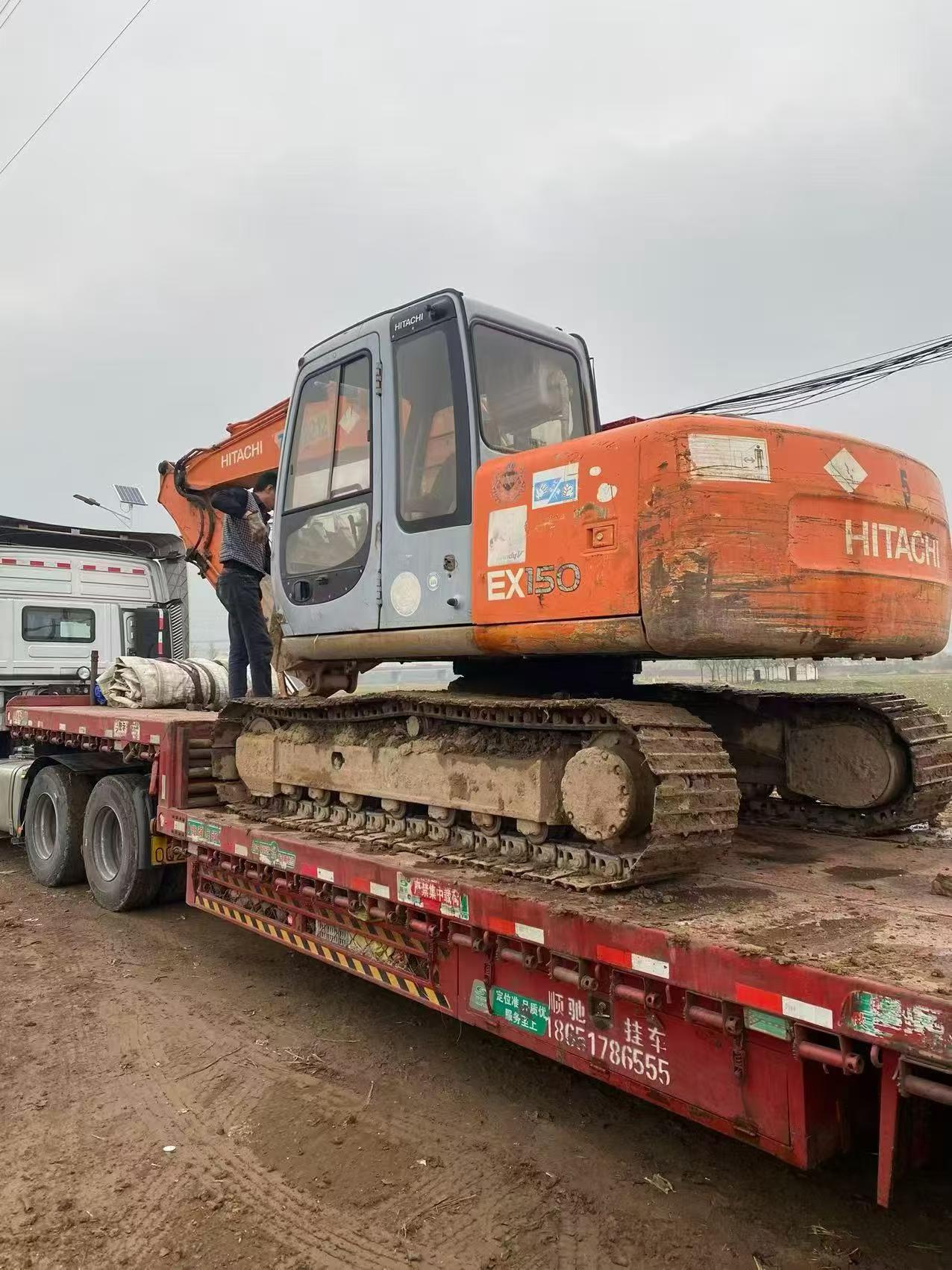 Buy Komatsu PC200-6 Used Excavator / 1