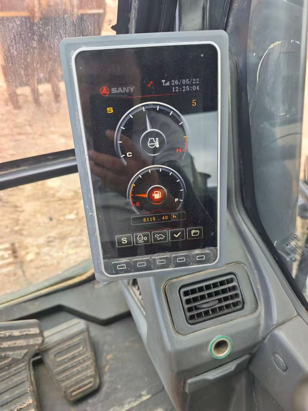 Buy Sany SY245H Used Excavator / 6 Buy Sany SY245H Used Excavator / 6