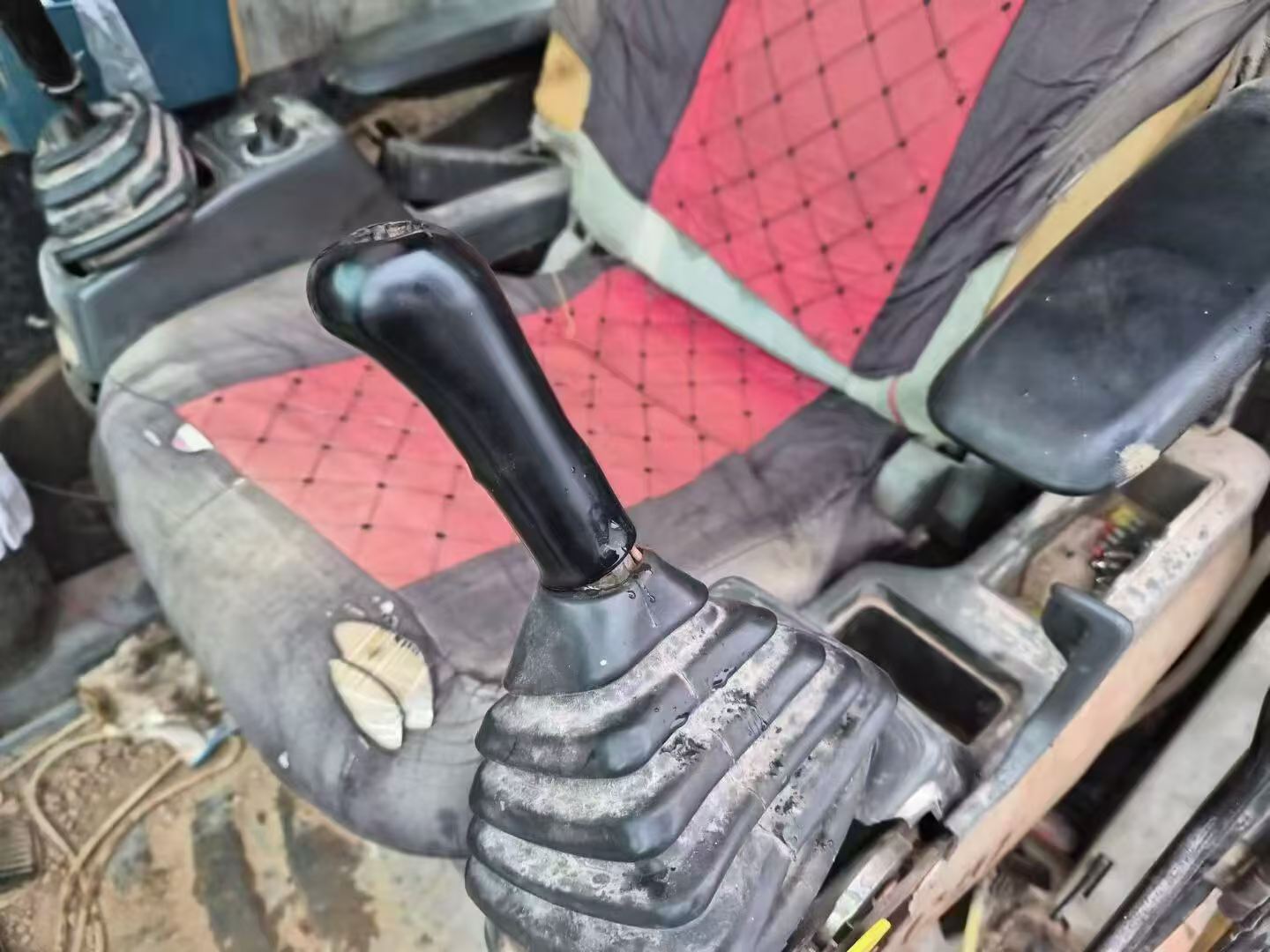 Buy Caterpillar 323 Used Excavator / 4 Buy Caterpillar 323 Used Excavator / 4