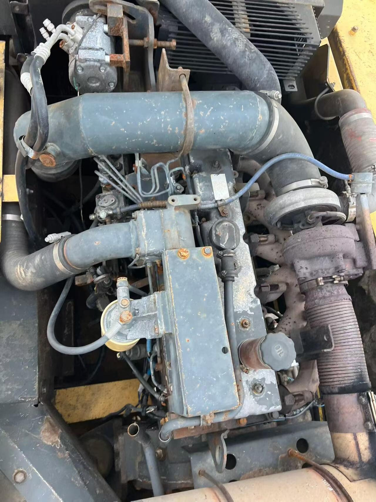 شراء حفارة Komatsu PC300-7 مستعملة / 6