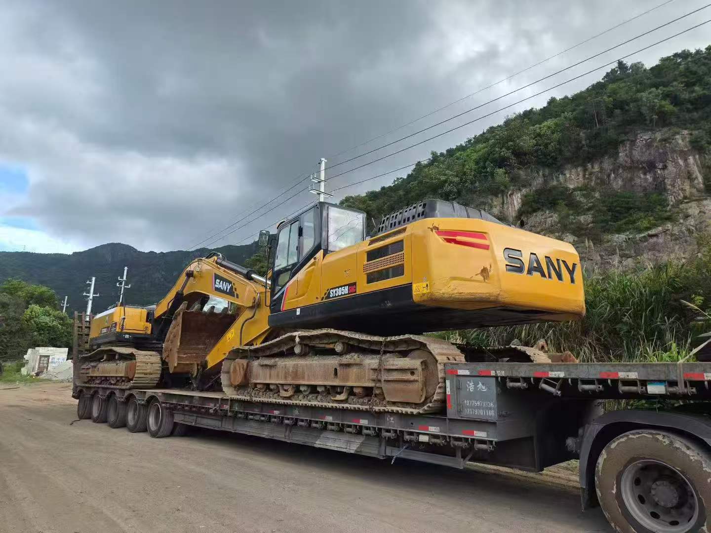 Buy Sany SY305C Used Excavator / 1
