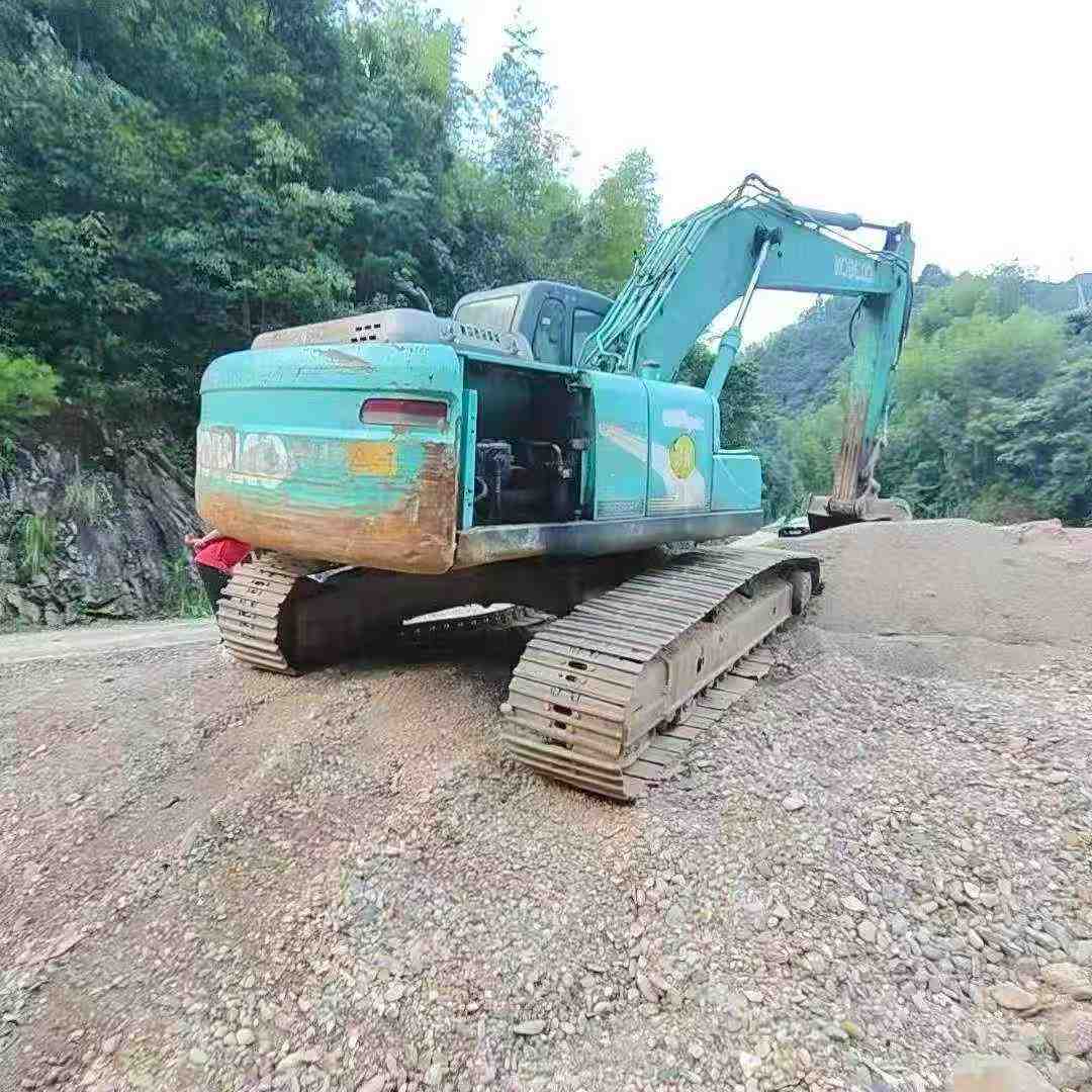 Buy Kobelco SK210 Used Excavator / 3