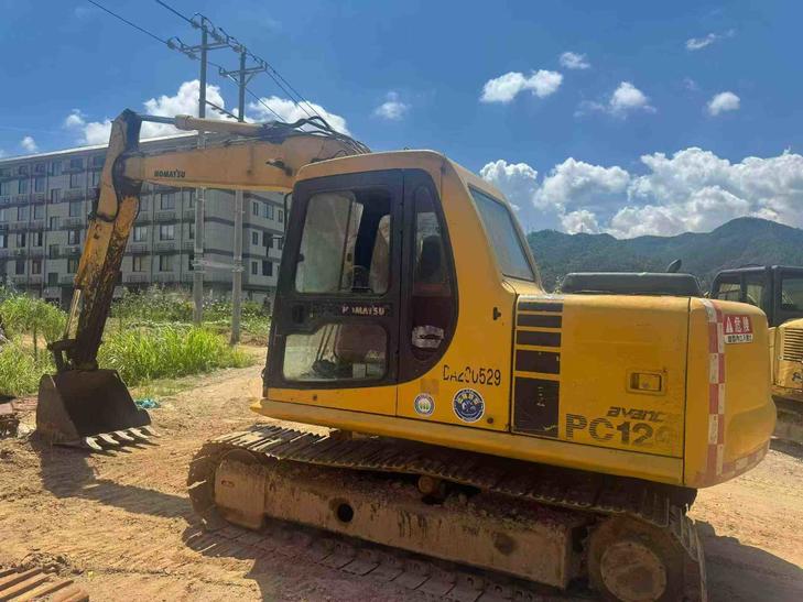 Buy Komatsu PC120-6E Used Excavator / 1
