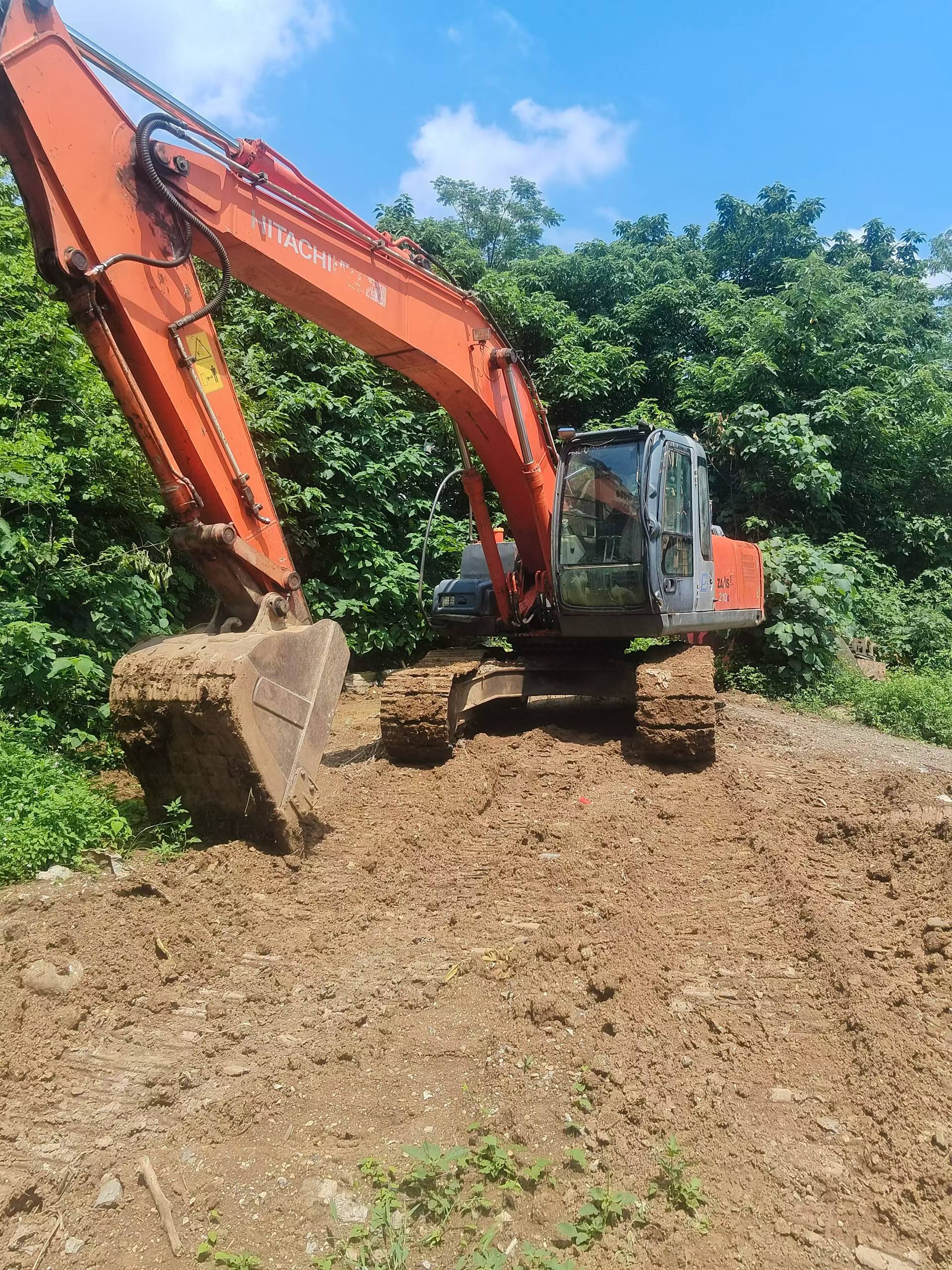 شراء Hitachi EX200-3 مستعمل حفارة