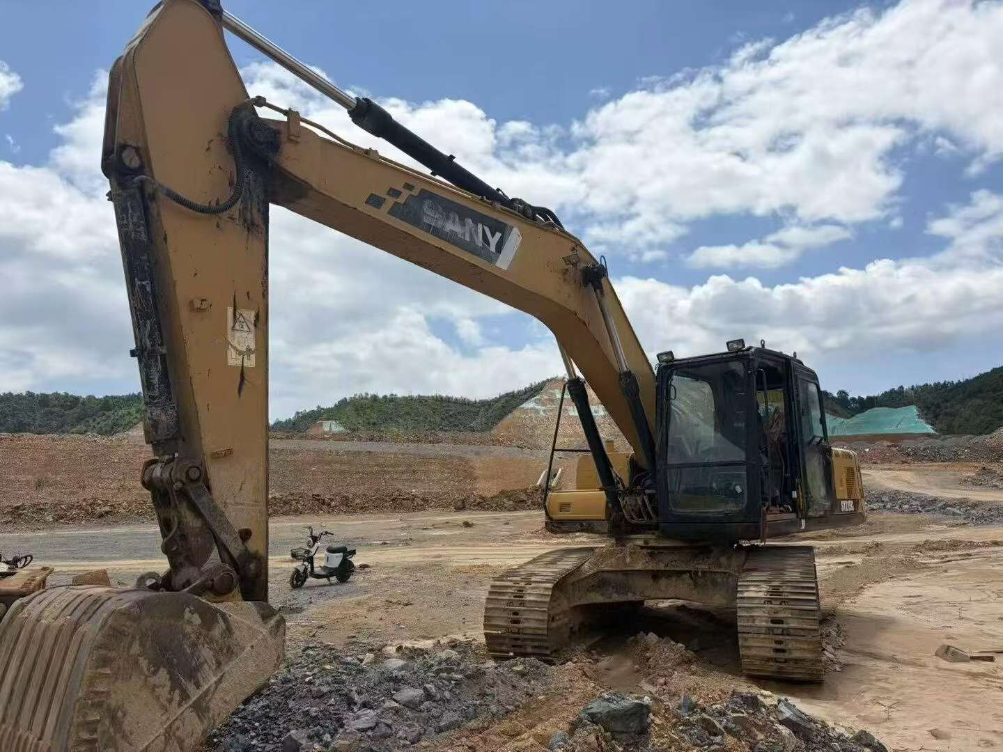 Buy Sany SY205C-8 Used Excavator / 5 Buy Sany SY205C-8 Used Excavator / 5