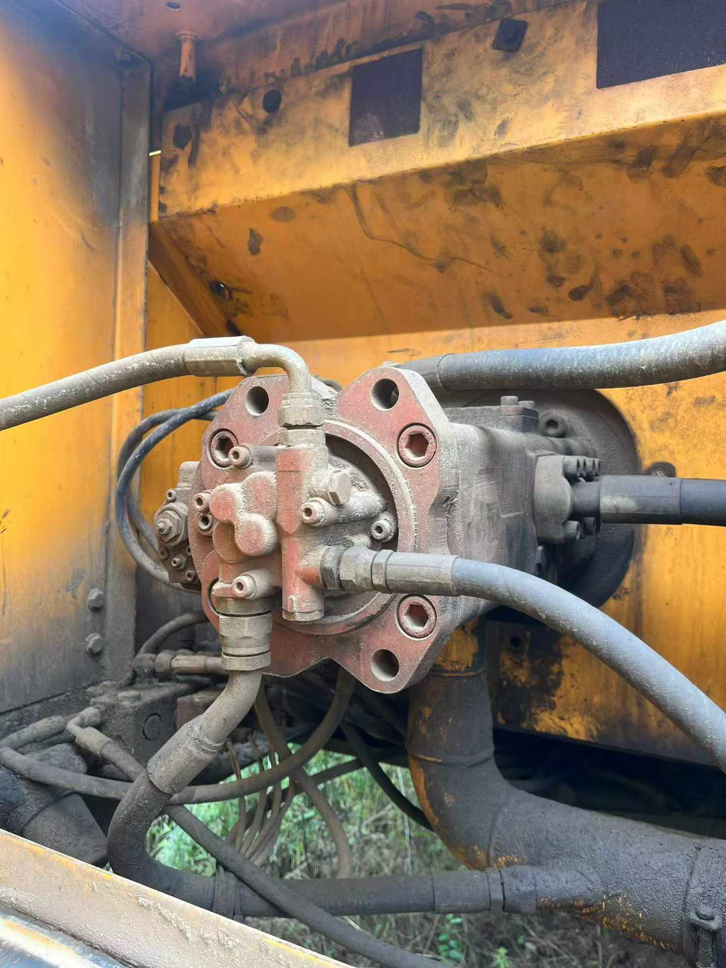 Buy Hyundai R305LC-7 Used Excavator / 4 Buy Hyundai R305LC-7 Used Excavator / 4