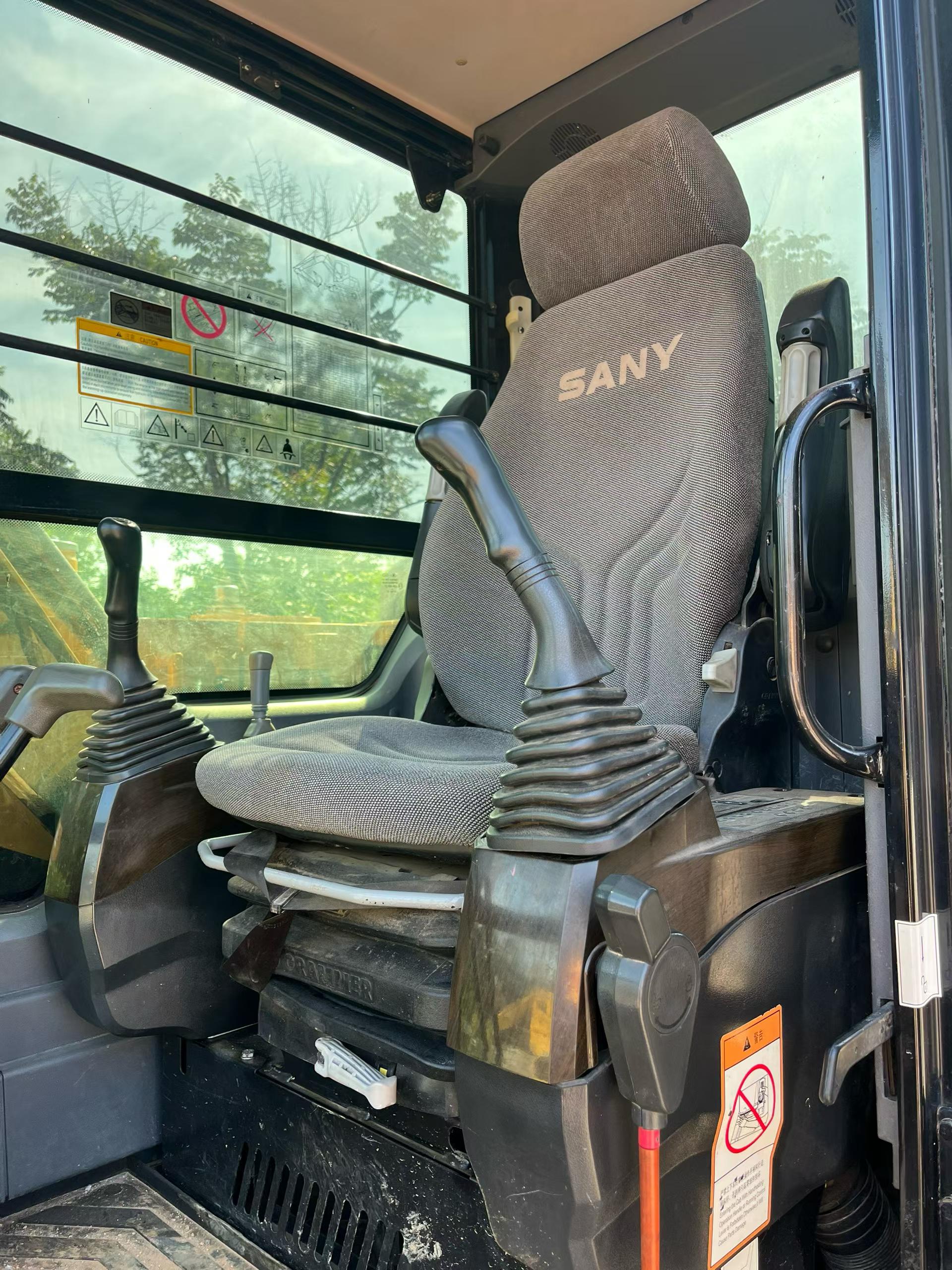 Buy Sany SY75 Used Excavator / 6