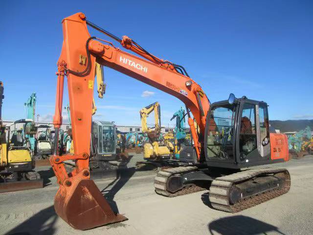 شراء حفارة Hitachi EX120-3 مستعملة / 2