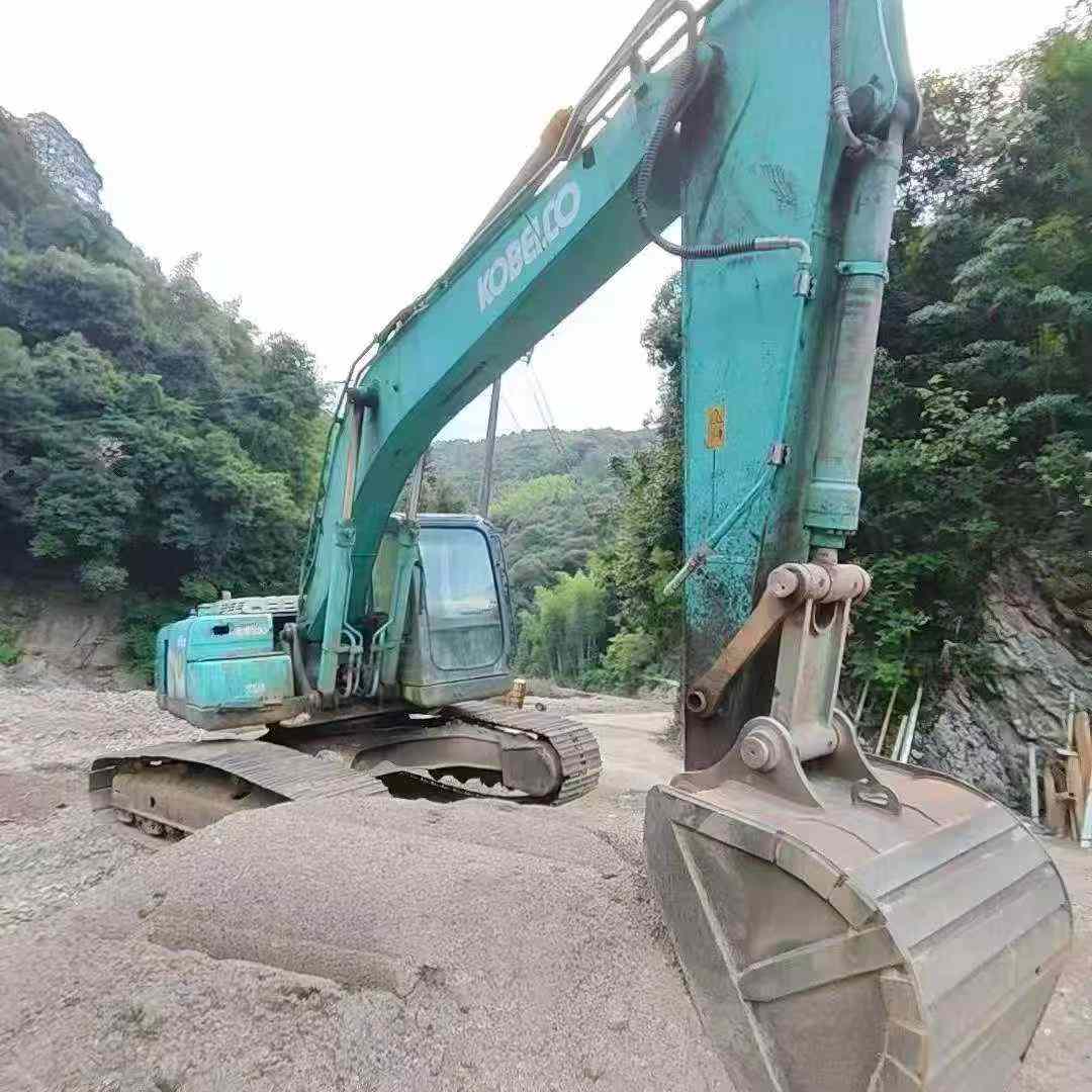 Buy Kobelco SK210 Used Excavator / 5
