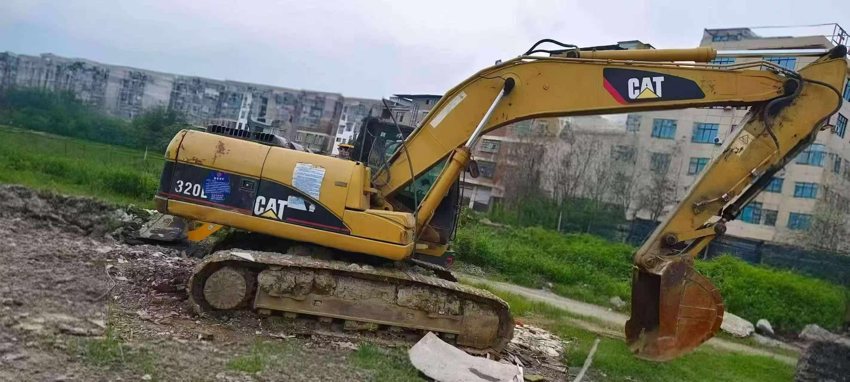 Buy Caterpillar 320D Used Excavator / 2